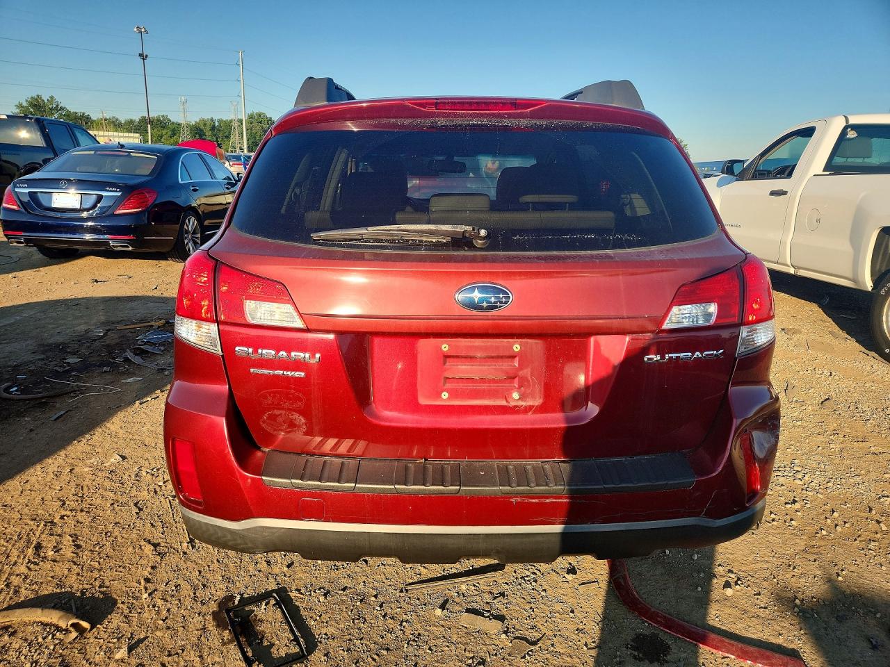 2011 Subaru Outback 2.5i Premium Red vin: 4S4BRCCC4B3400999