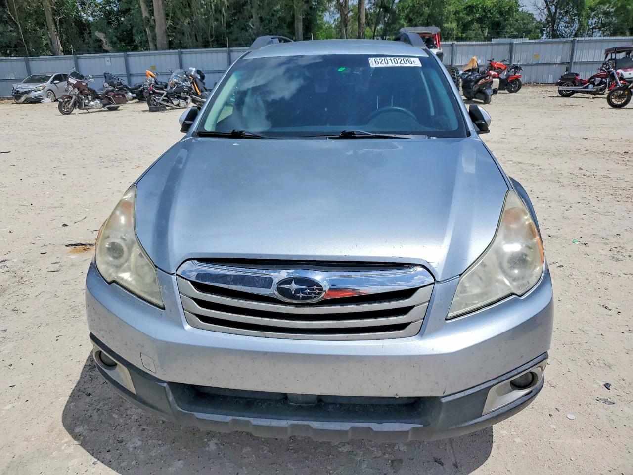 2012 Subaru Outback 2.5i Premium Silver vin: 4S4BRCCC4C3266402
