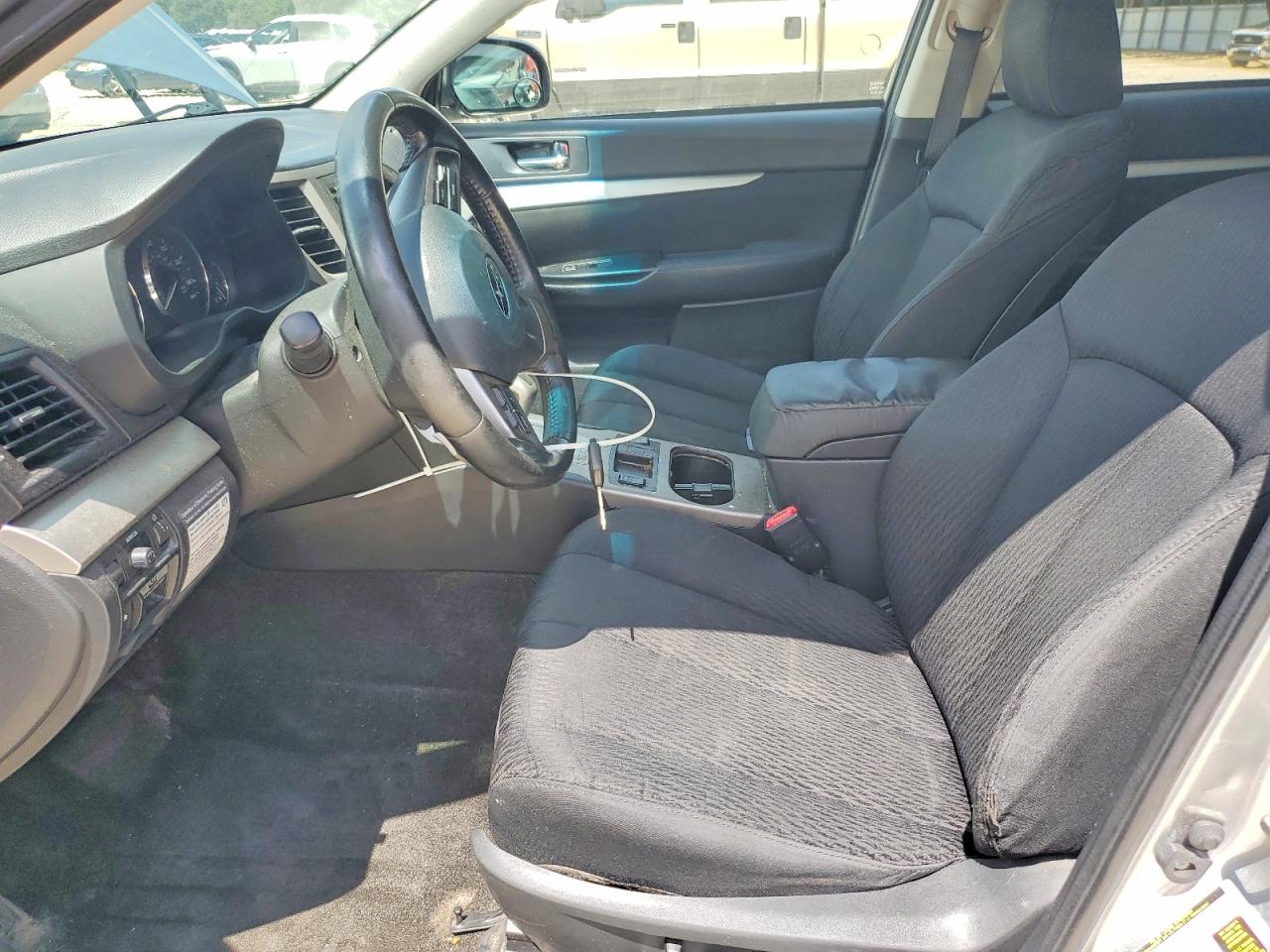 2012 Subaru Outback 2.5i Premium Silver vin: 4S4BRCCC4C3266402