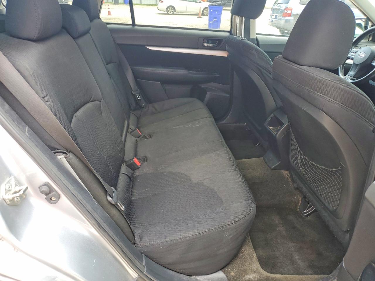 2012 Subaru Outback 2.5i Premium Silver vin: 4S4BRCCC4C3266402