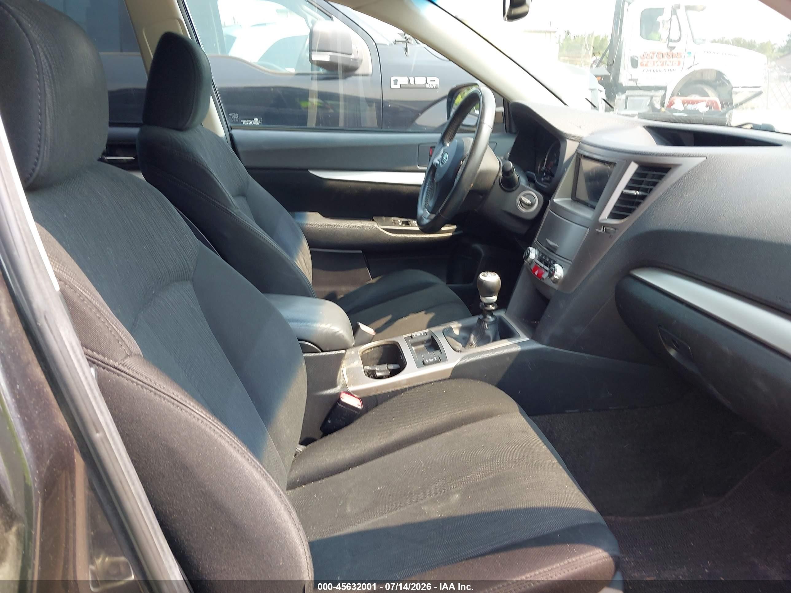 2013 Subaru Outback 2.5i Premium Gray vin: 4S4BRCCC4D1216144