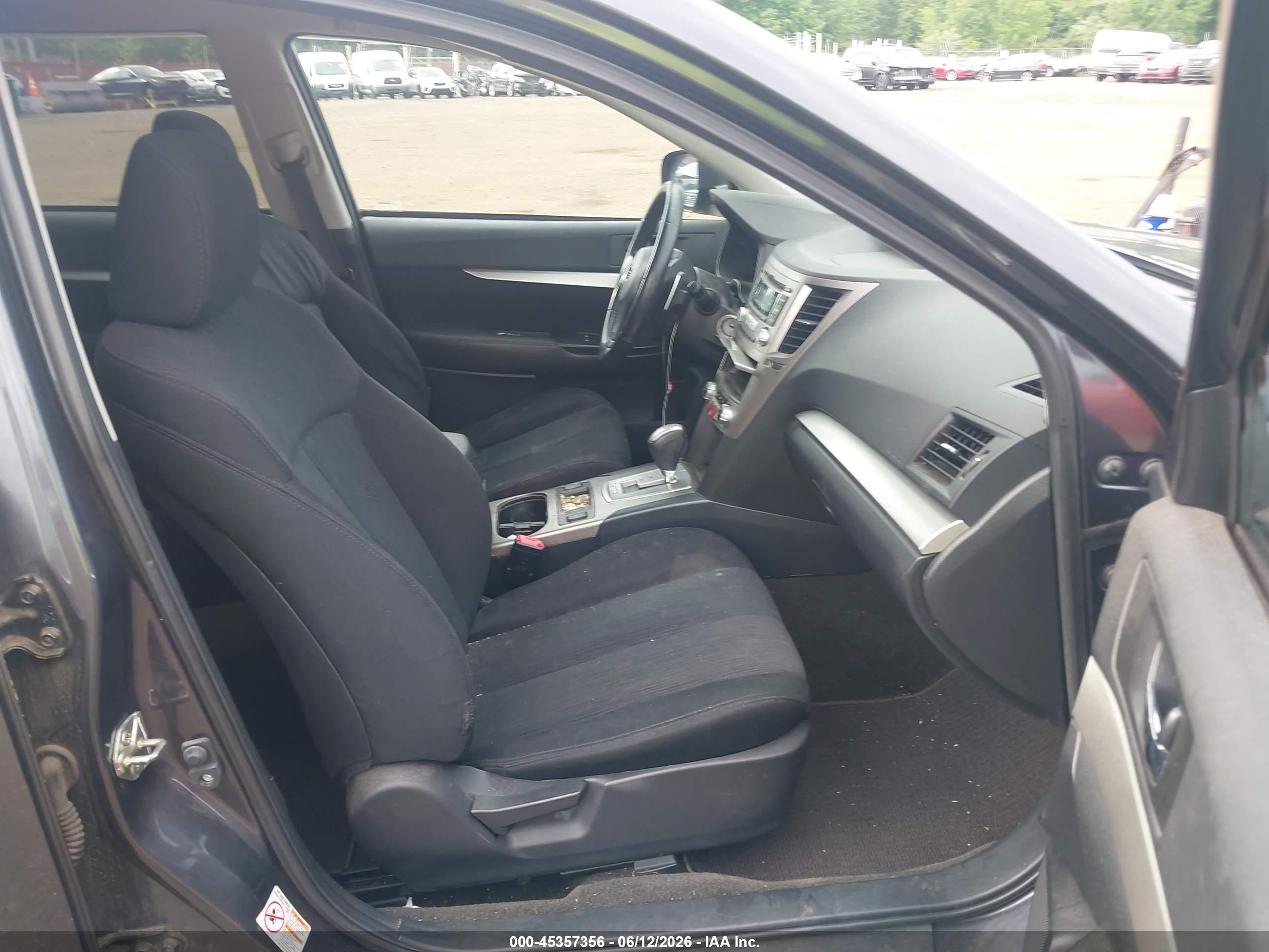 2013 Subaru Outback 2.5i Premium Gray vin: 4S4BRCCC4D3209361