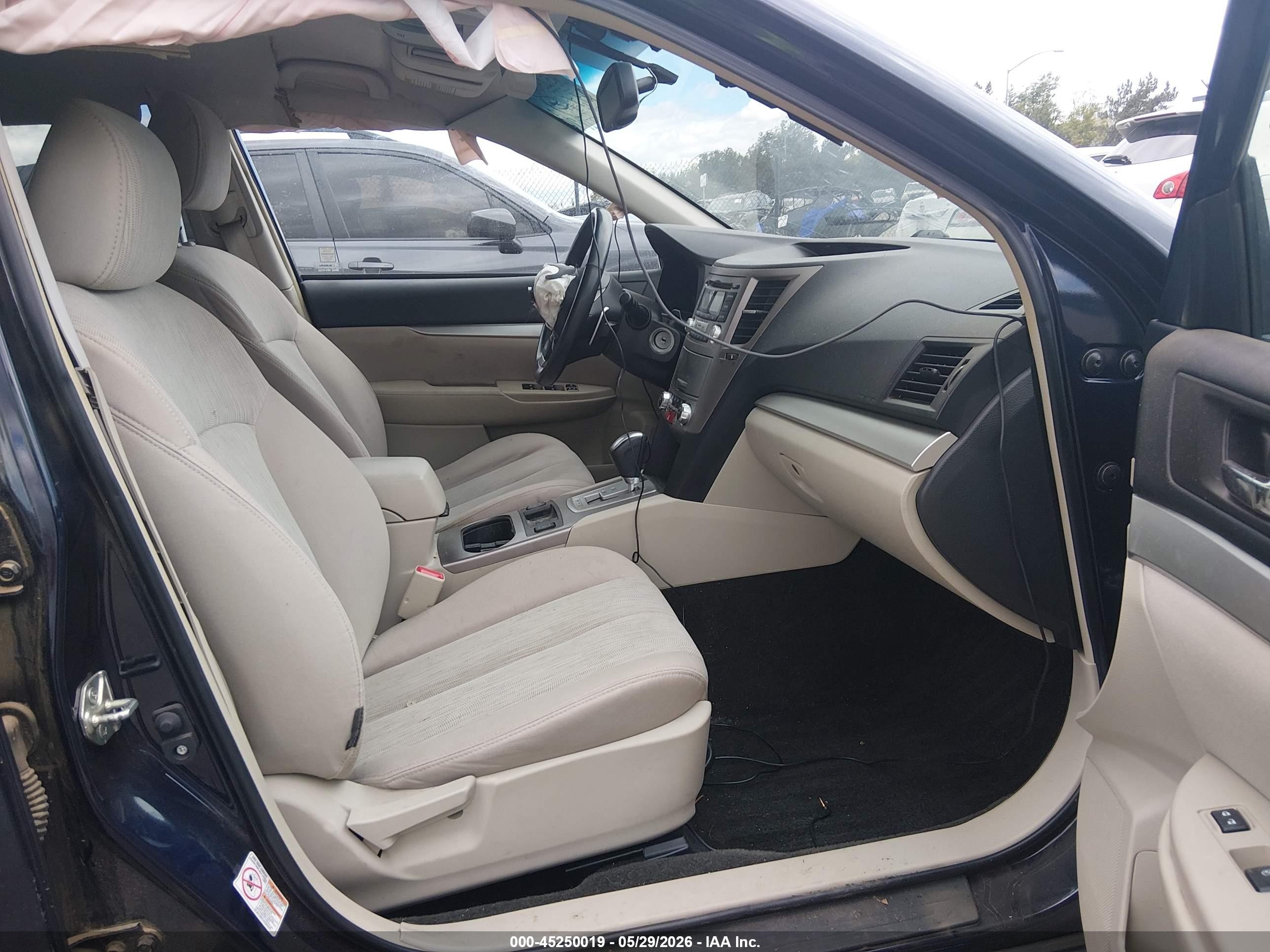 2013 Subaru Outback 2.5i Premium Dark Blue vin: 4S4BRCCC4D3248175