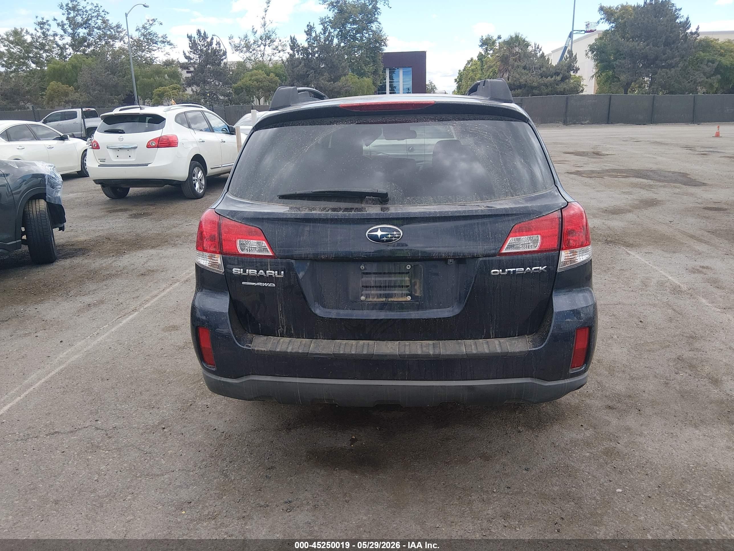 2013 Subaru Outback 2.5i Premium Dark Blue vin: 4S4BRCCC4D3248175