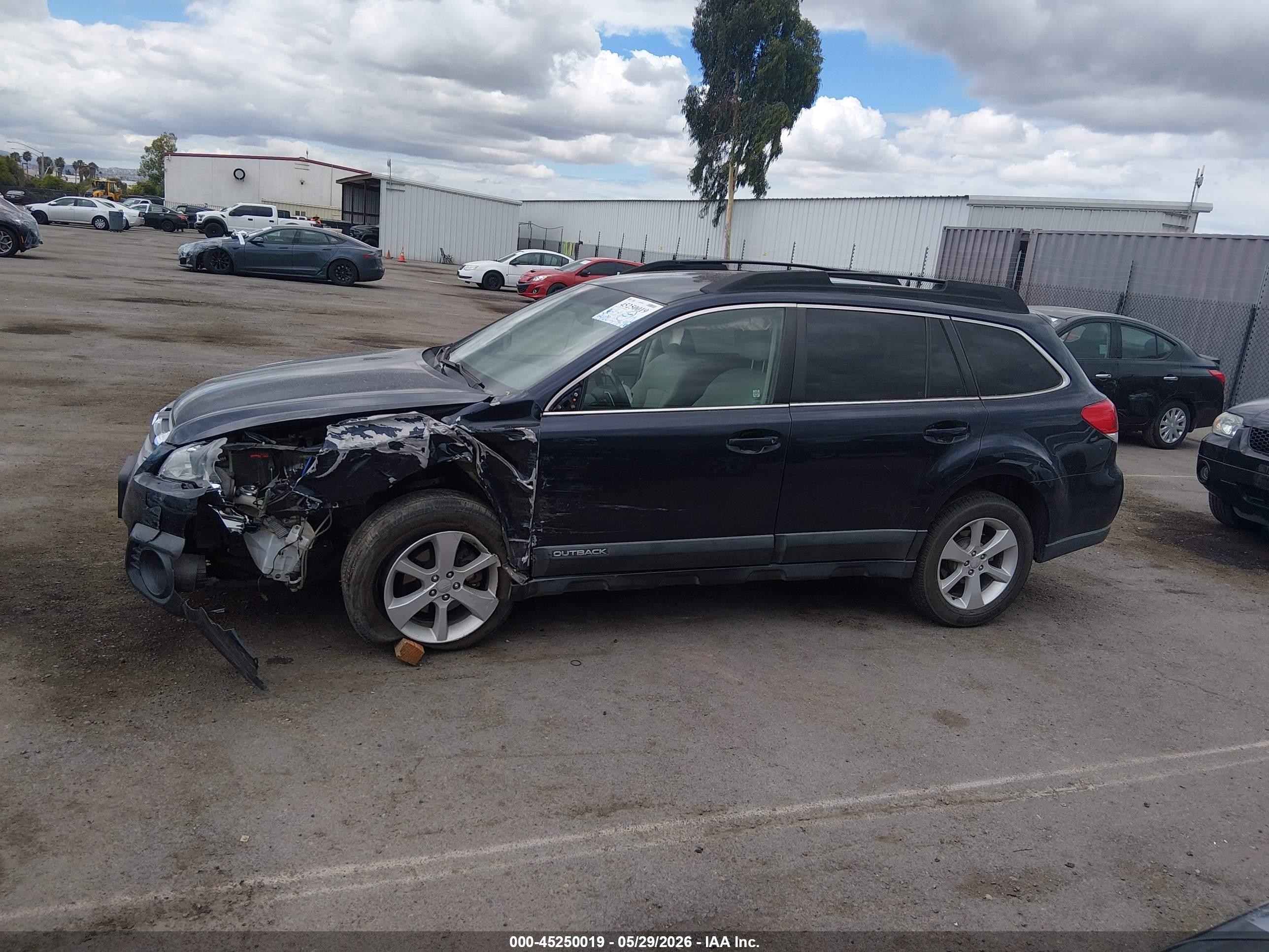 2013 Subaru Outback 2.5i Premium Dark Blue vin: 4S4BRCCC4D3248175