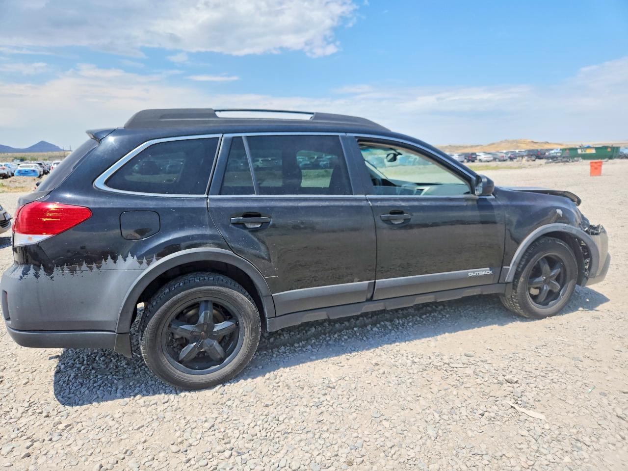 2013 Subaru Outback 2.5i Premium Black vin: 4S4BRCCC4D3269138