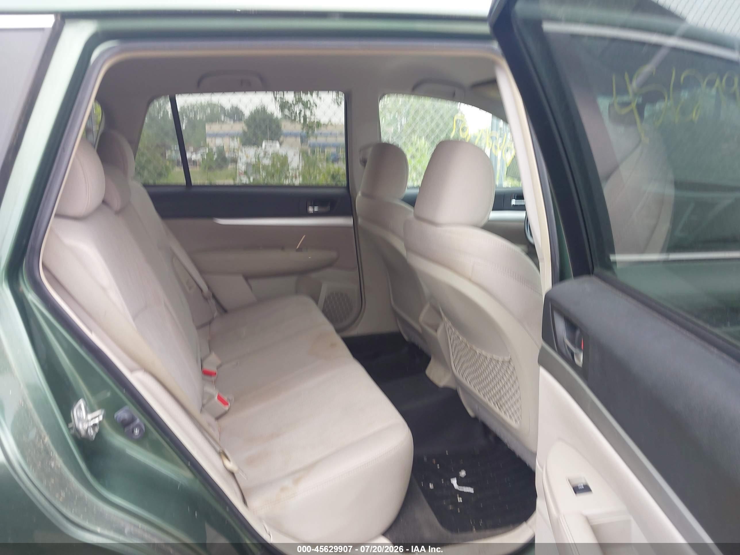 2013 Subaru Outback 2.5i Premium Green vin: 4S4BRCCC4D3288532
