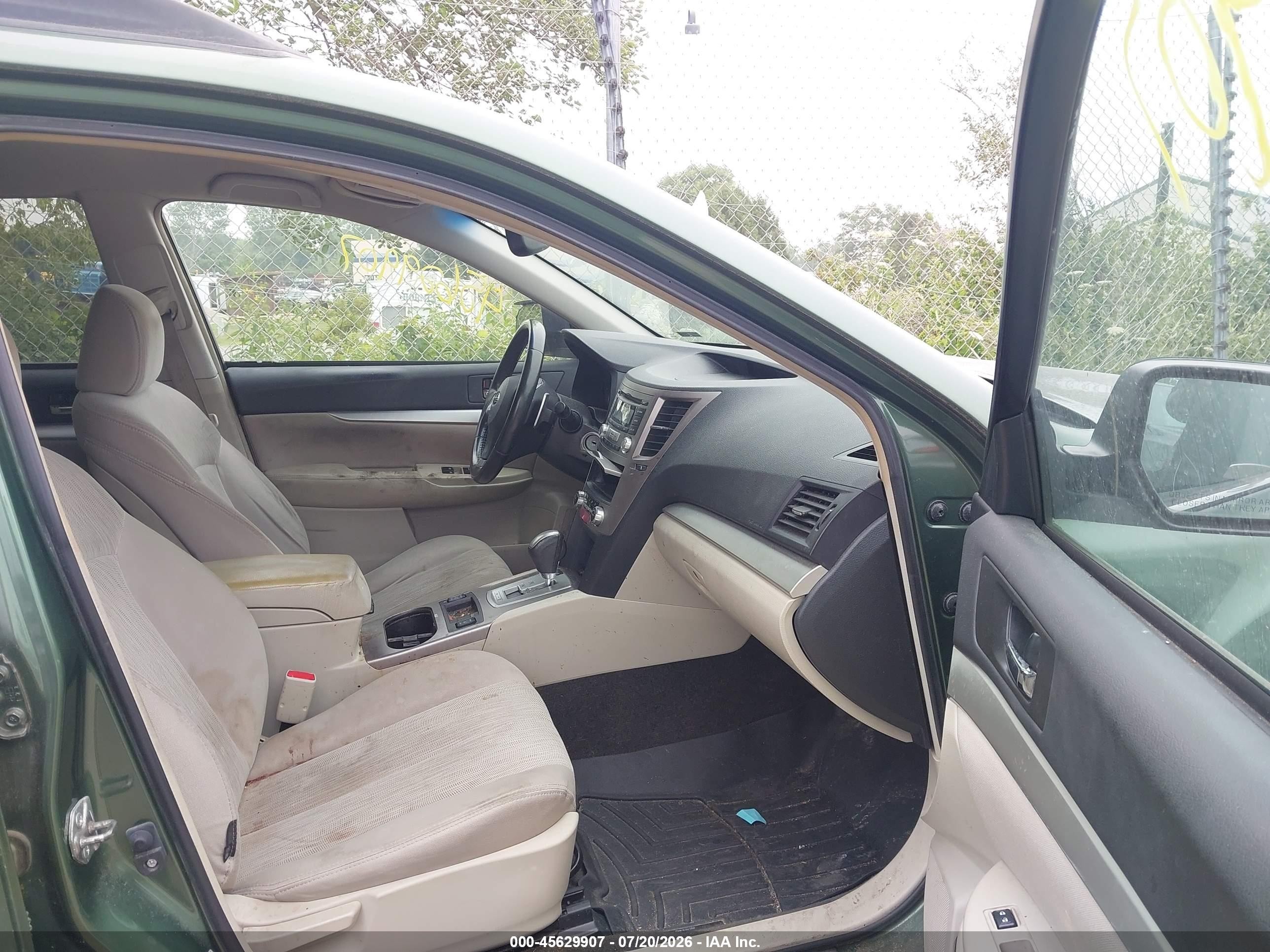 2013 Subaru Outback 2.5i Premium Green vin: 4S4BRCCC4D3288532