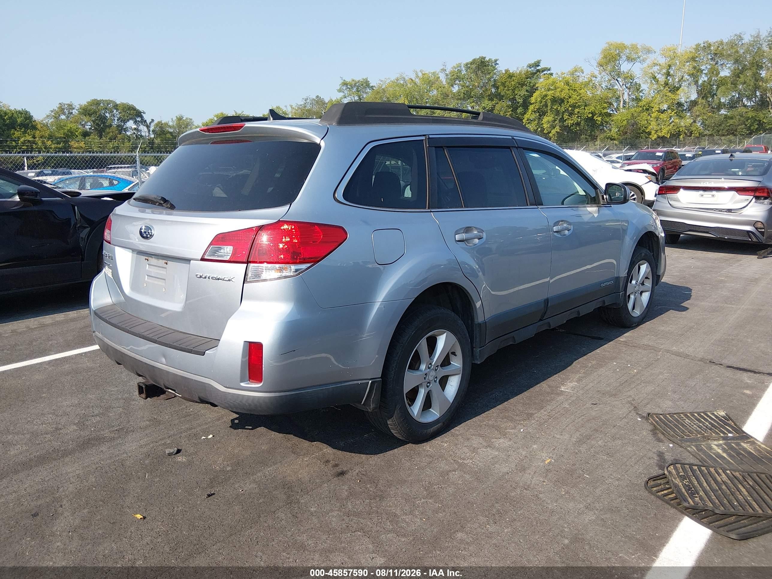 2014 Subaru Outback 2.5i Premium Silver vin: 4S4BRCCC4E3222662