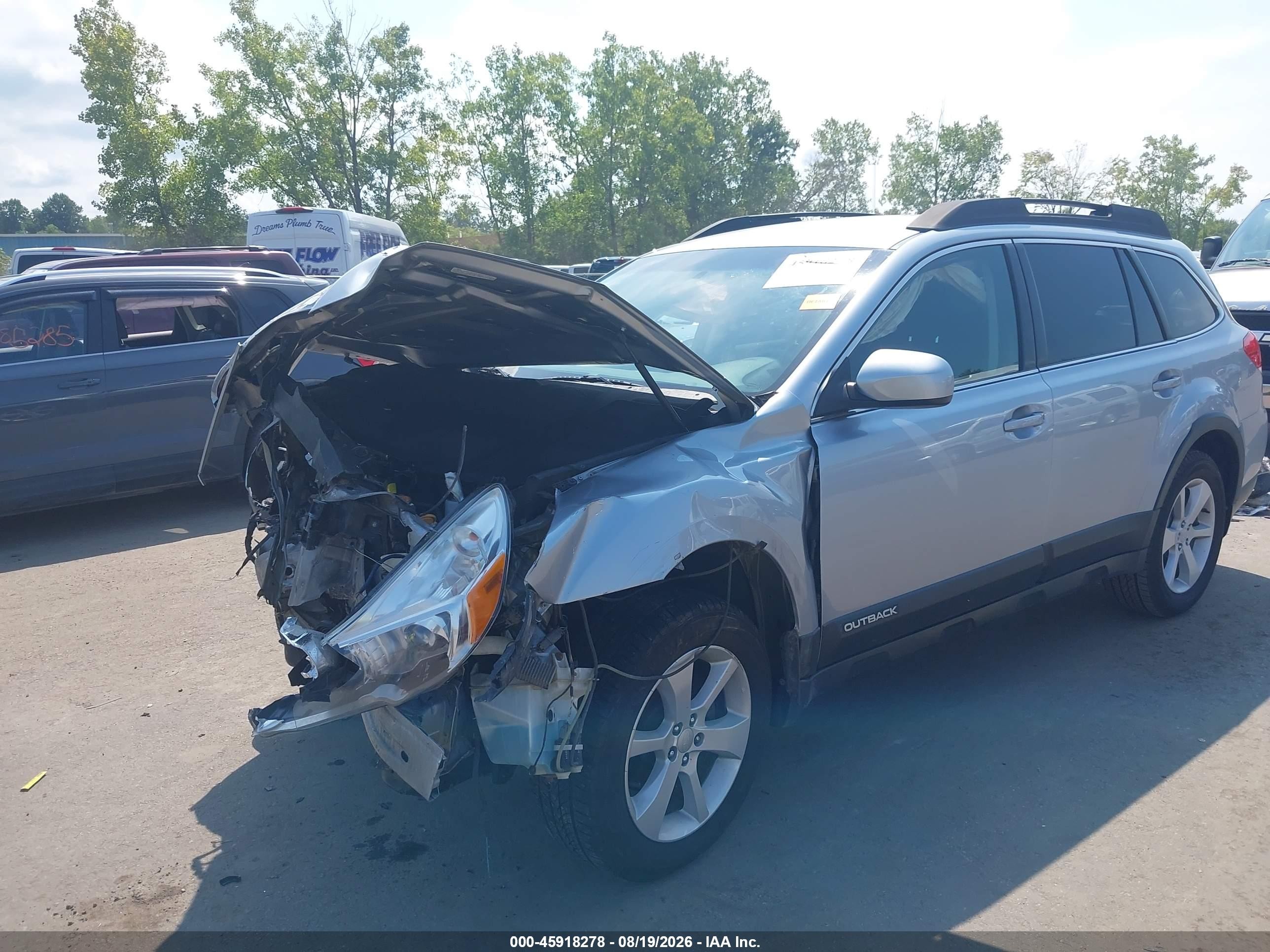 2014 Subaru Outback 2.5i Premium Silver vin: 4S4BRCCC4E3233337