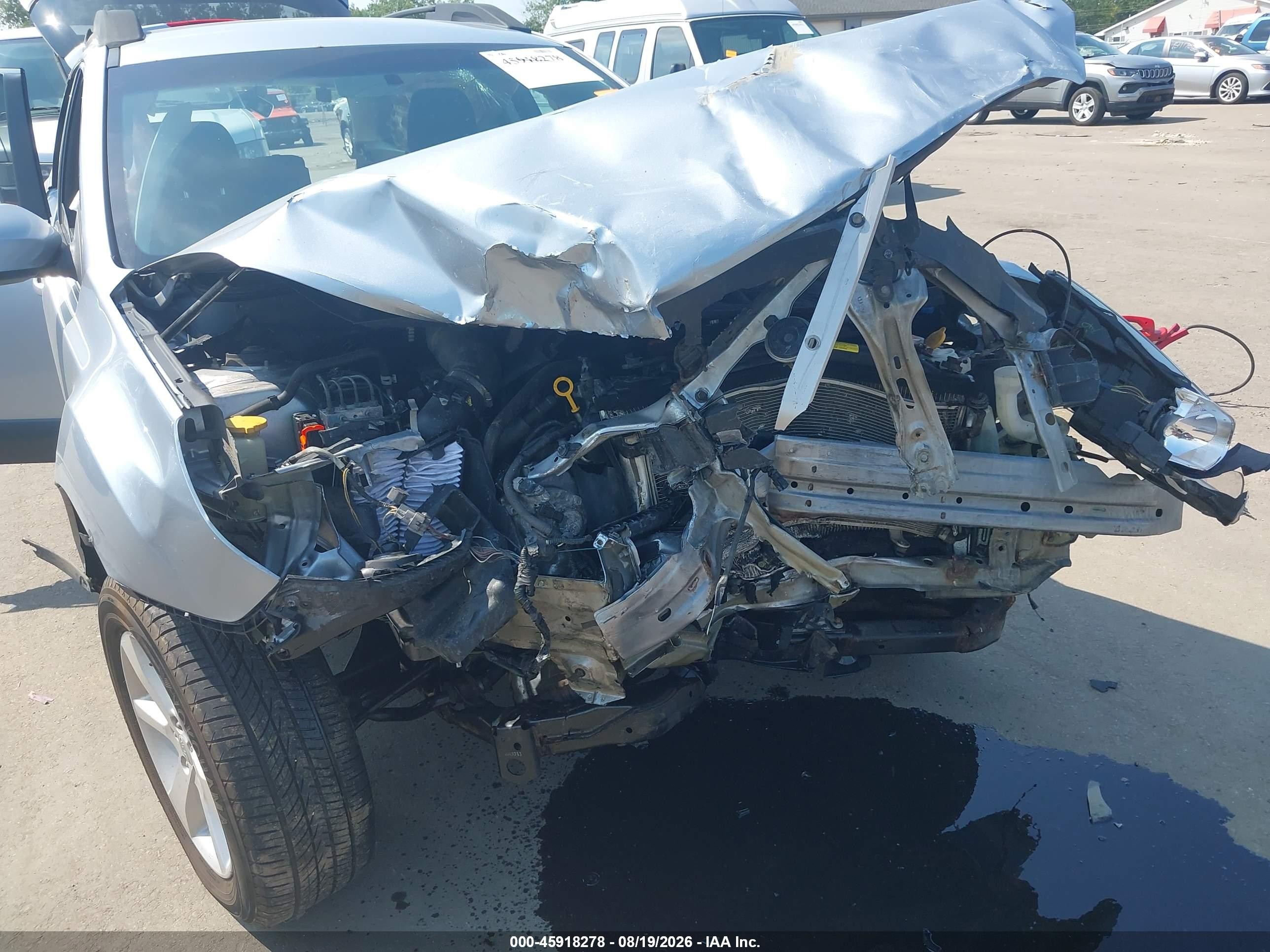 2014 Subaru Outback 2.5i Premium Silver vin: 4S4BRCCC4E3233337
