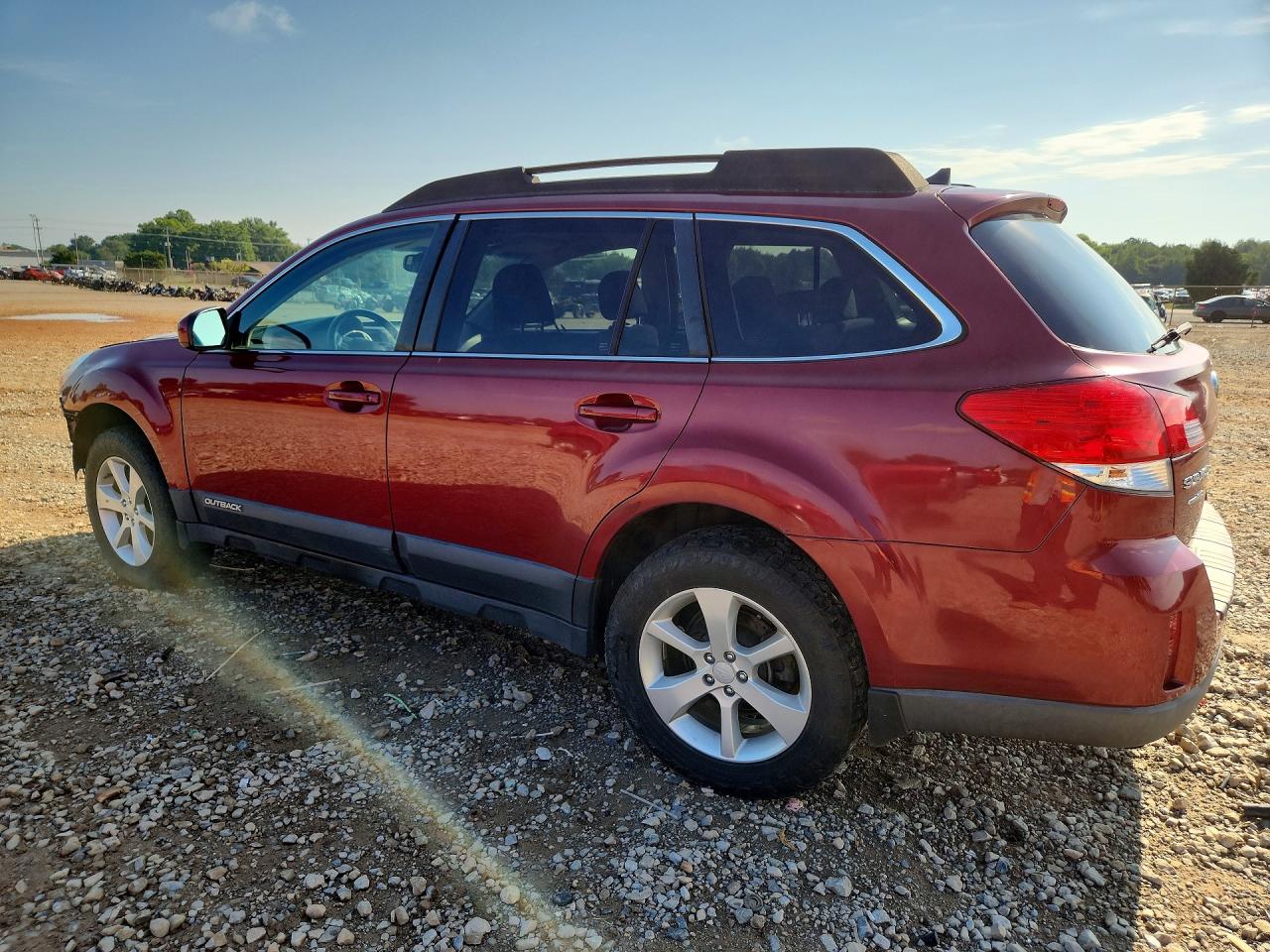 2014 Subaru Outback 2.5i Premium Красный vin: 4S4BRCCC4E3234696