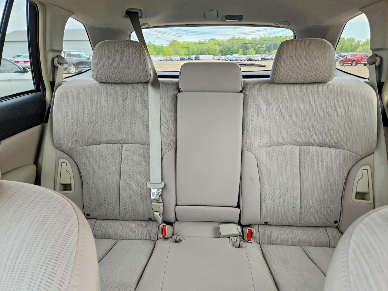 2014 Subaru Outback 2.5i Premium Green vin: 4S4BRCCC4E3254379