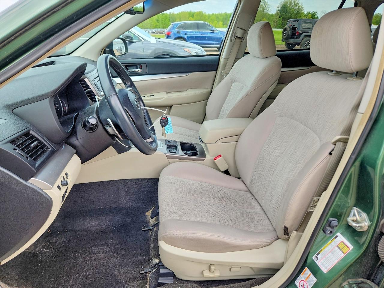 2014 Subaru Outback 2.5i Premium Green vin: 4S4BRCCC4E3254379