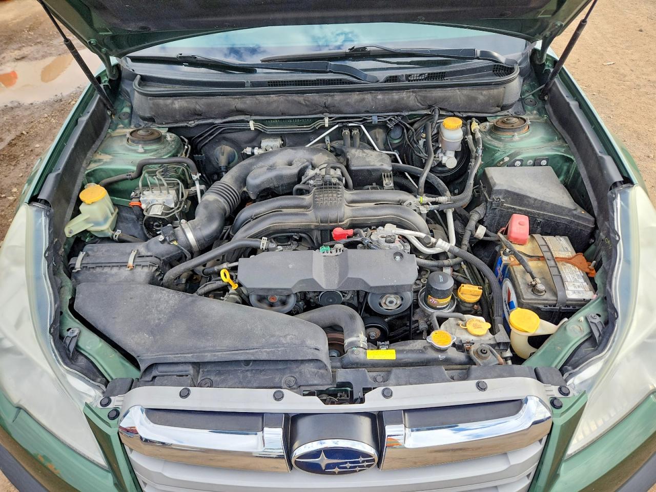 2014 Subaru Outback 2.5i Premium Green vin: 4S4BRCCC4E3254379