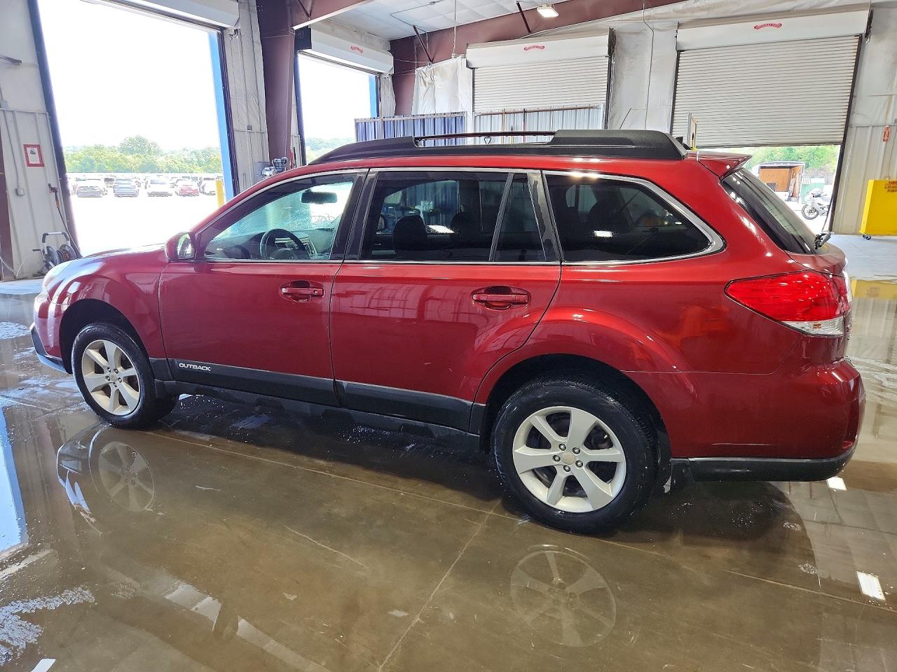 2014 Subaru Outback 2.5i Premium Maroon vin: 4S4BRCCC4E3258058