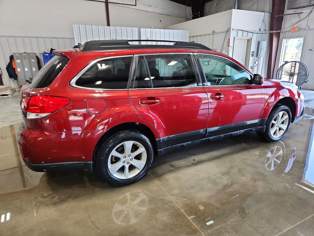 2014 Subaru Outback 2.5i Premium Maroon vin: 4S4BRCCC4E3258058