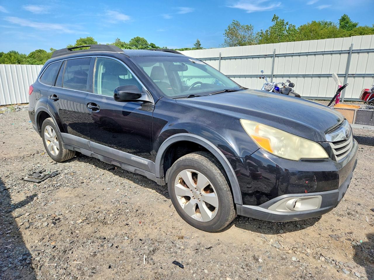 2010 Subaru Outback 2.5i Premium Black vin: 4S4BRCCC5A3334137