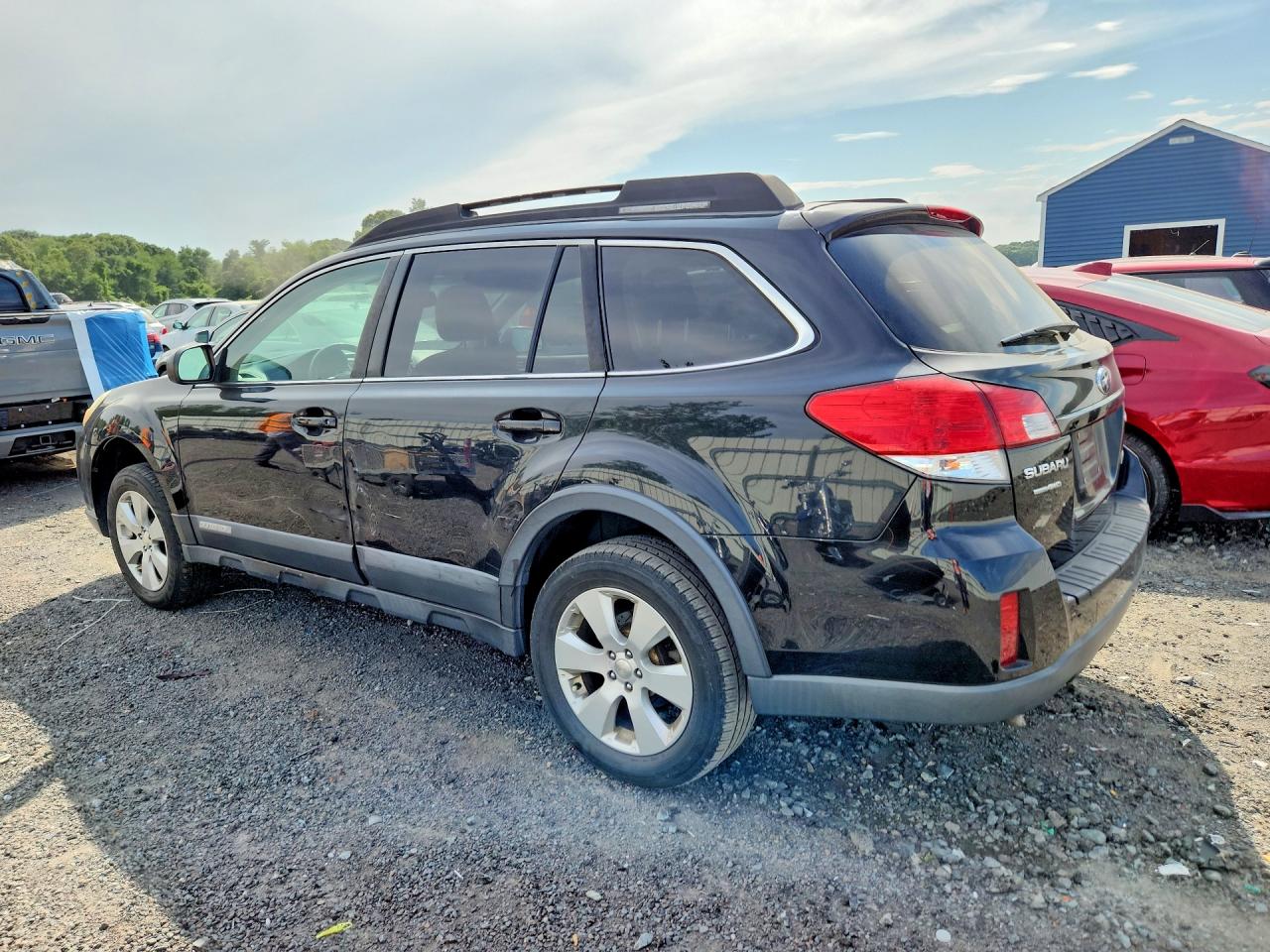 2010 Subaru Outback 2.5i Premium Black vin: 4S4BRCCC5A3334137