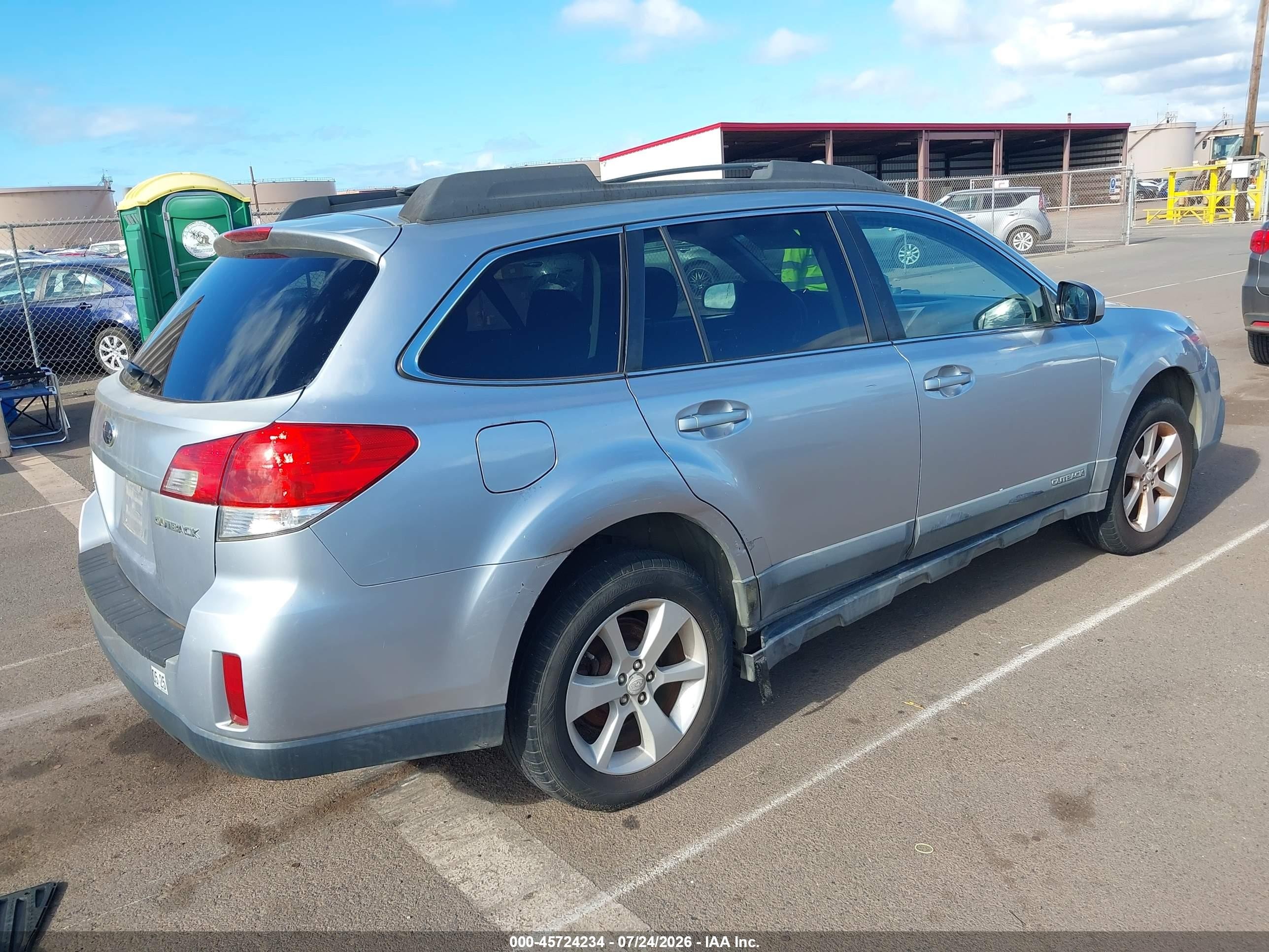 2013 Subaru Outback 2.5i Premium Silver vin: 4S4BRCCC5D3201253