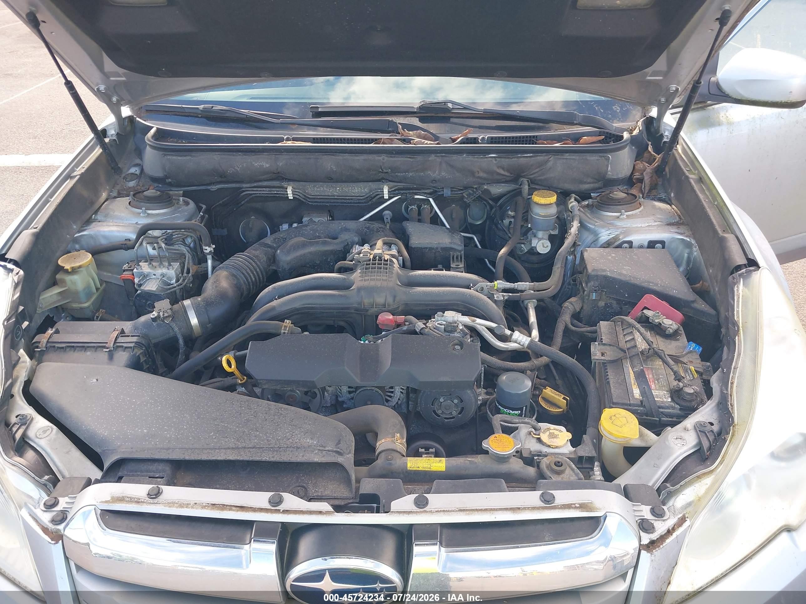 2013 Subaru Outback 2.5i Premium Silver vin: 4S4BRCCC5D3201253
