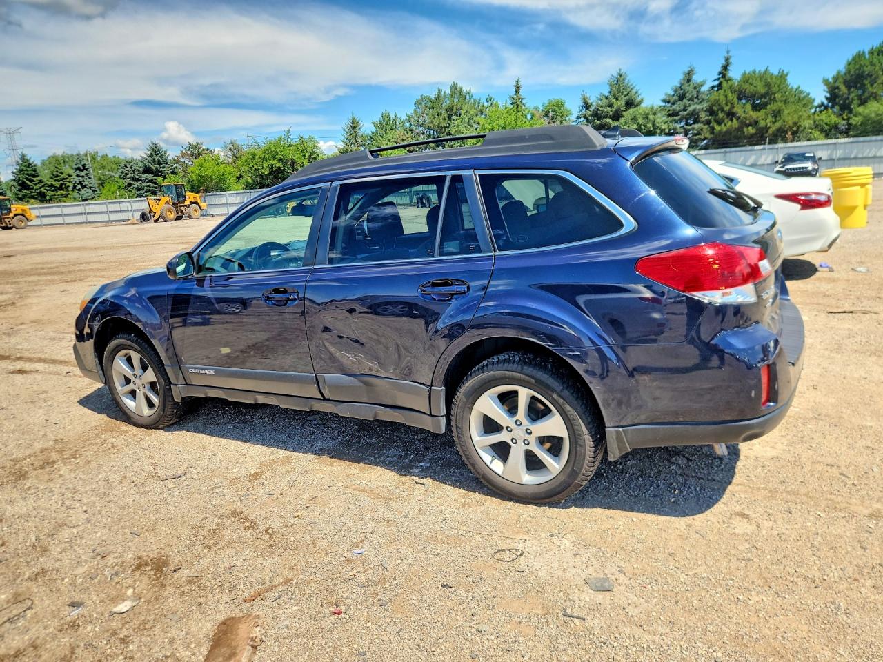 2014 Subaru Outback 2.5i Premium Blue vin: 4S4BRCCC5E3255878
