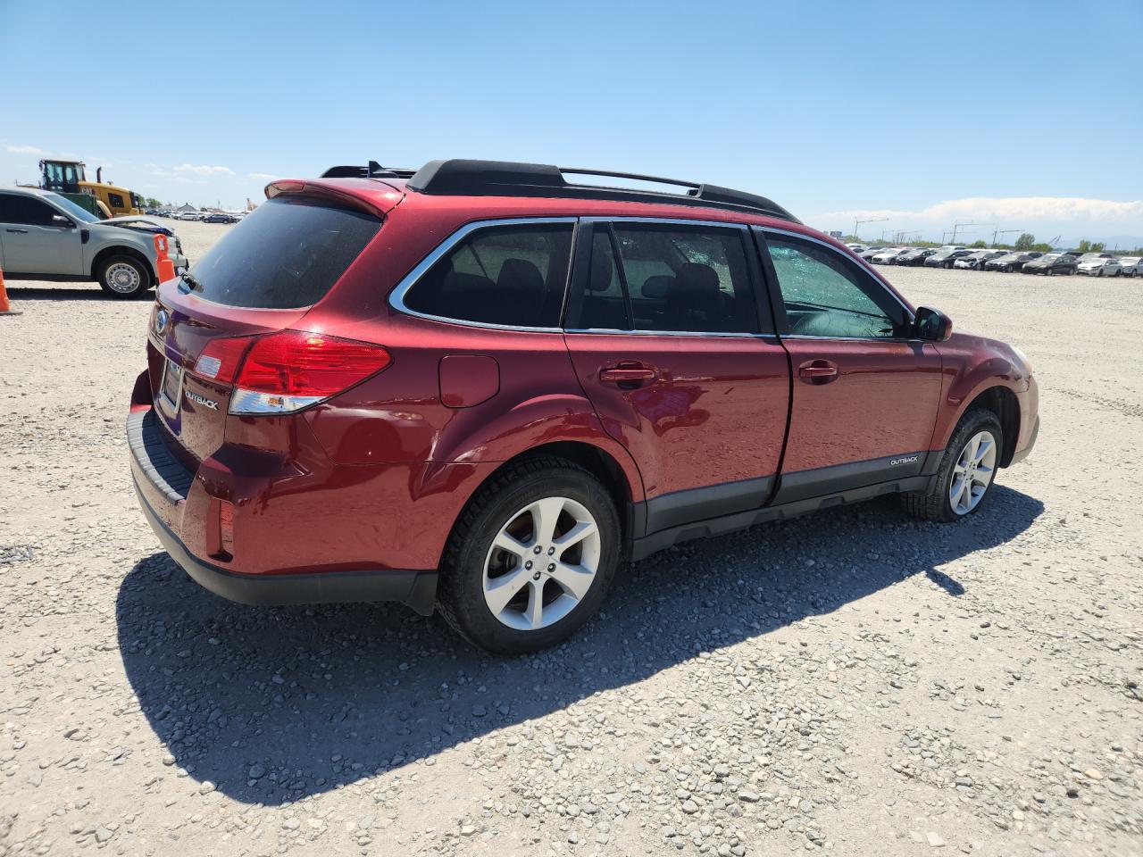 2014 Subaru Outback 2.5i Premium Red vin: 4S4BRCCC5E3270512