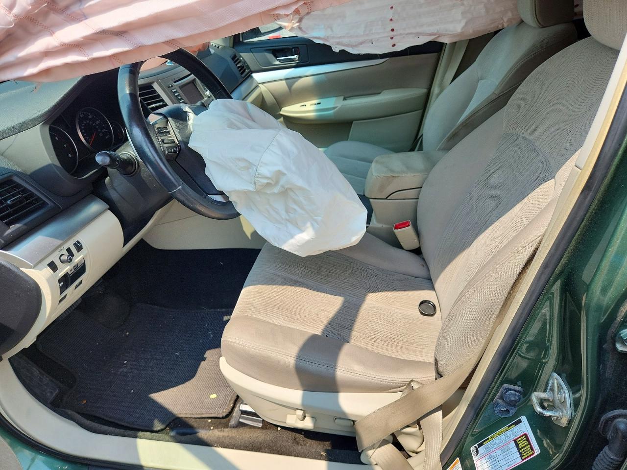2014 Subaru Outback 2.5i Premium Green vin: 4S4BRCCC5E3275967