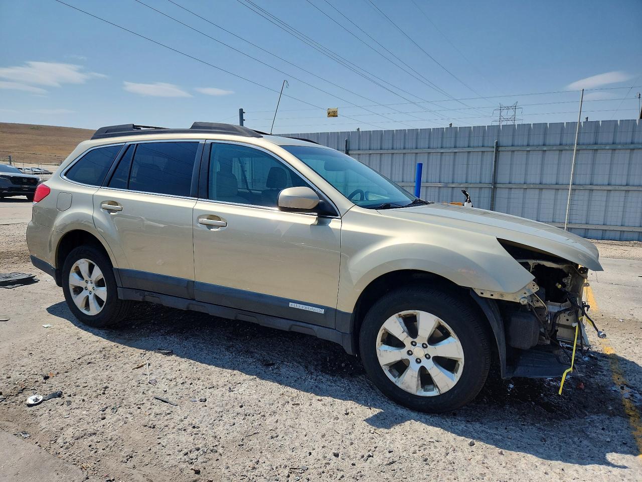 2010 Subaru Outback 2.5i Premium Gold vin: 4S4BRCCC6A3311160