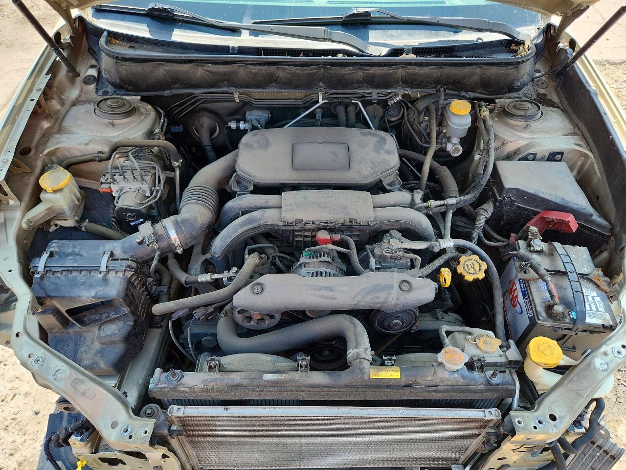 2010 Subaru Outback 2.5i Premium Gold vin: 4S4BRCCC6A3311160