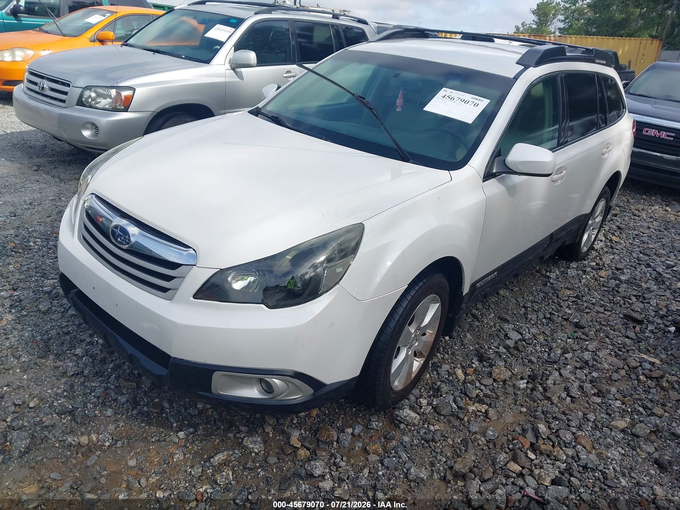 2010 Subaru Outback 2.5i Premium White vin: 4S4BRCCC6A3368863