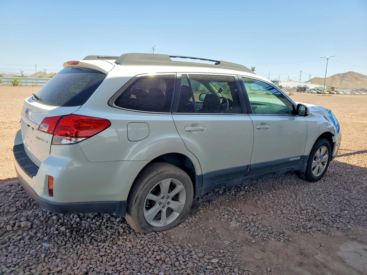 2011 Subaru Outback 2.5i Premium Белый vin: 4S4BRCCC6B3403550