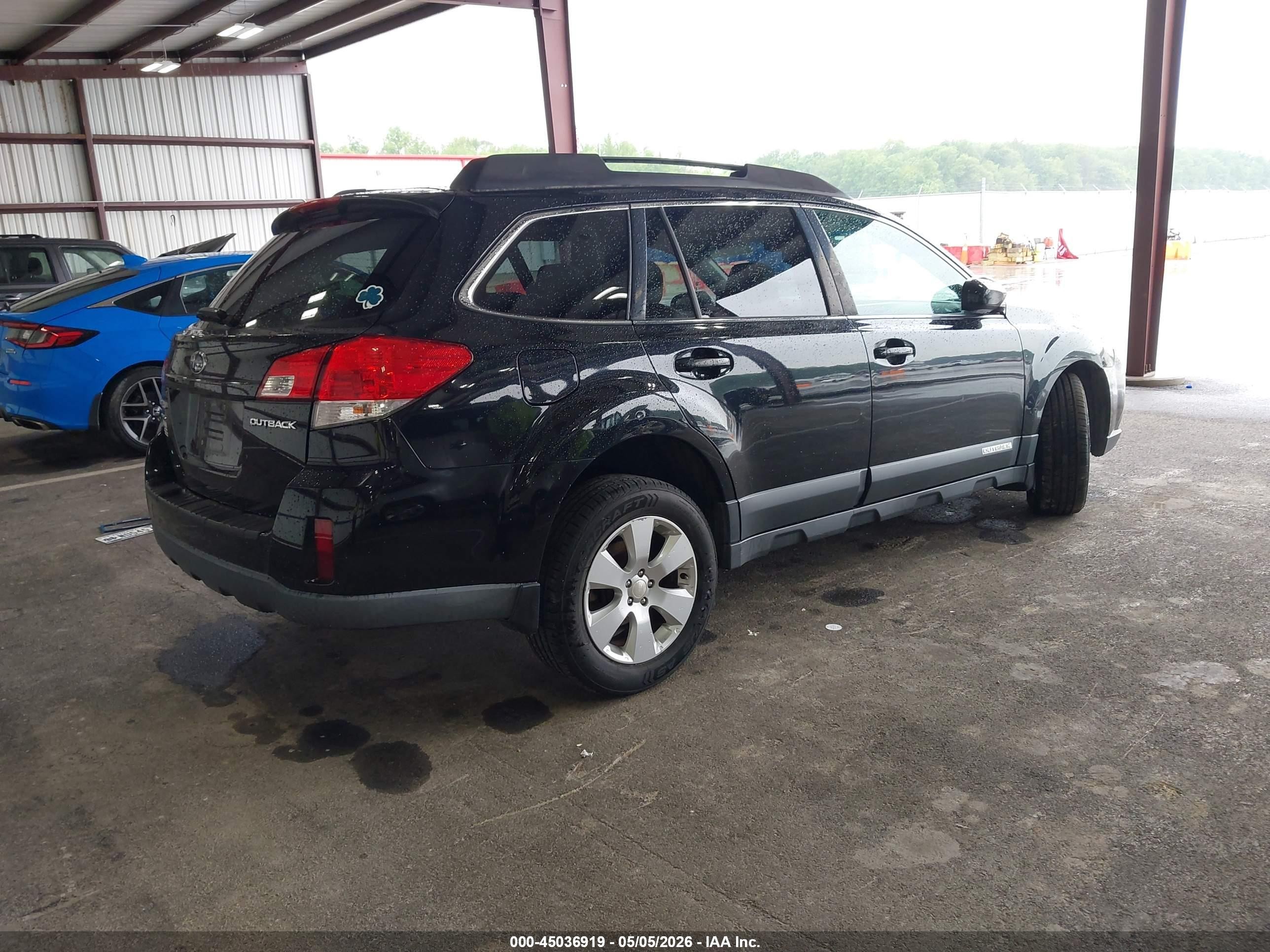 2011 Subaru Outback 2.5i Premium Black vin: 4S4BRCCC6B3415620