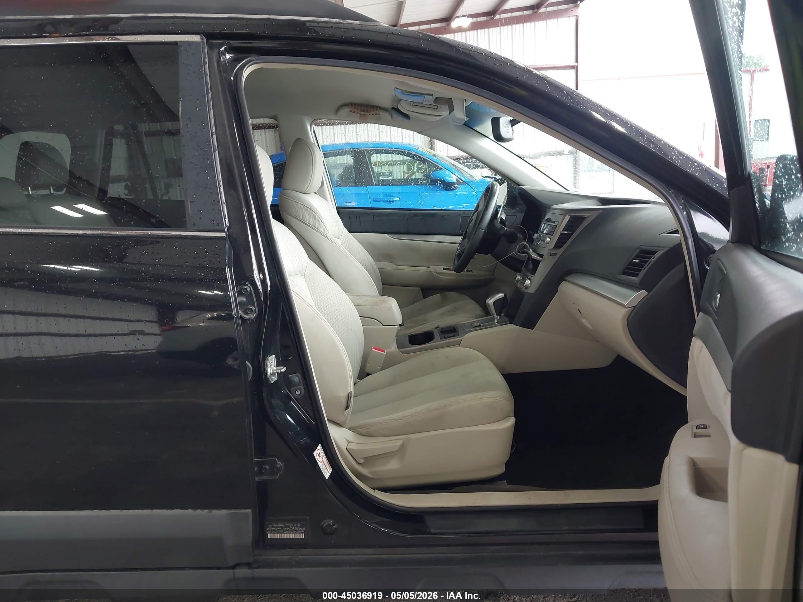 2011 Subaru Outback 2.5i Premium Black vin: 4S4BRCCC6B3415620