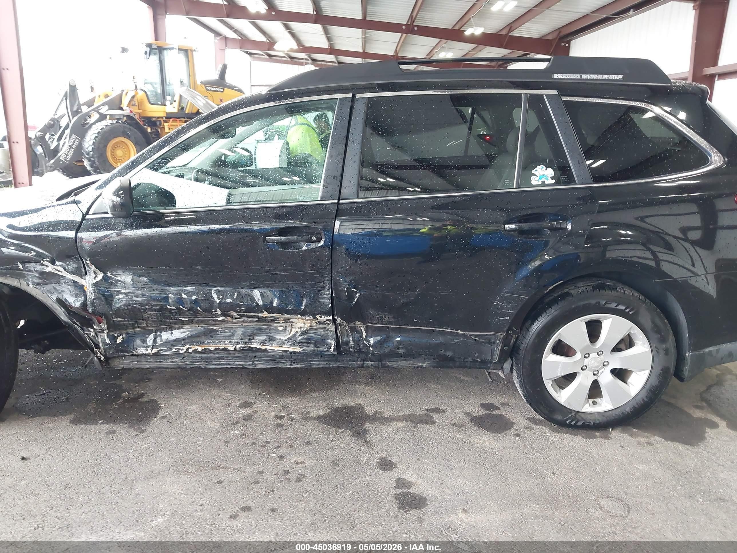2011 Subaru Outback 2.5i Premium Black vin: 4S4BRCCC6B3415620