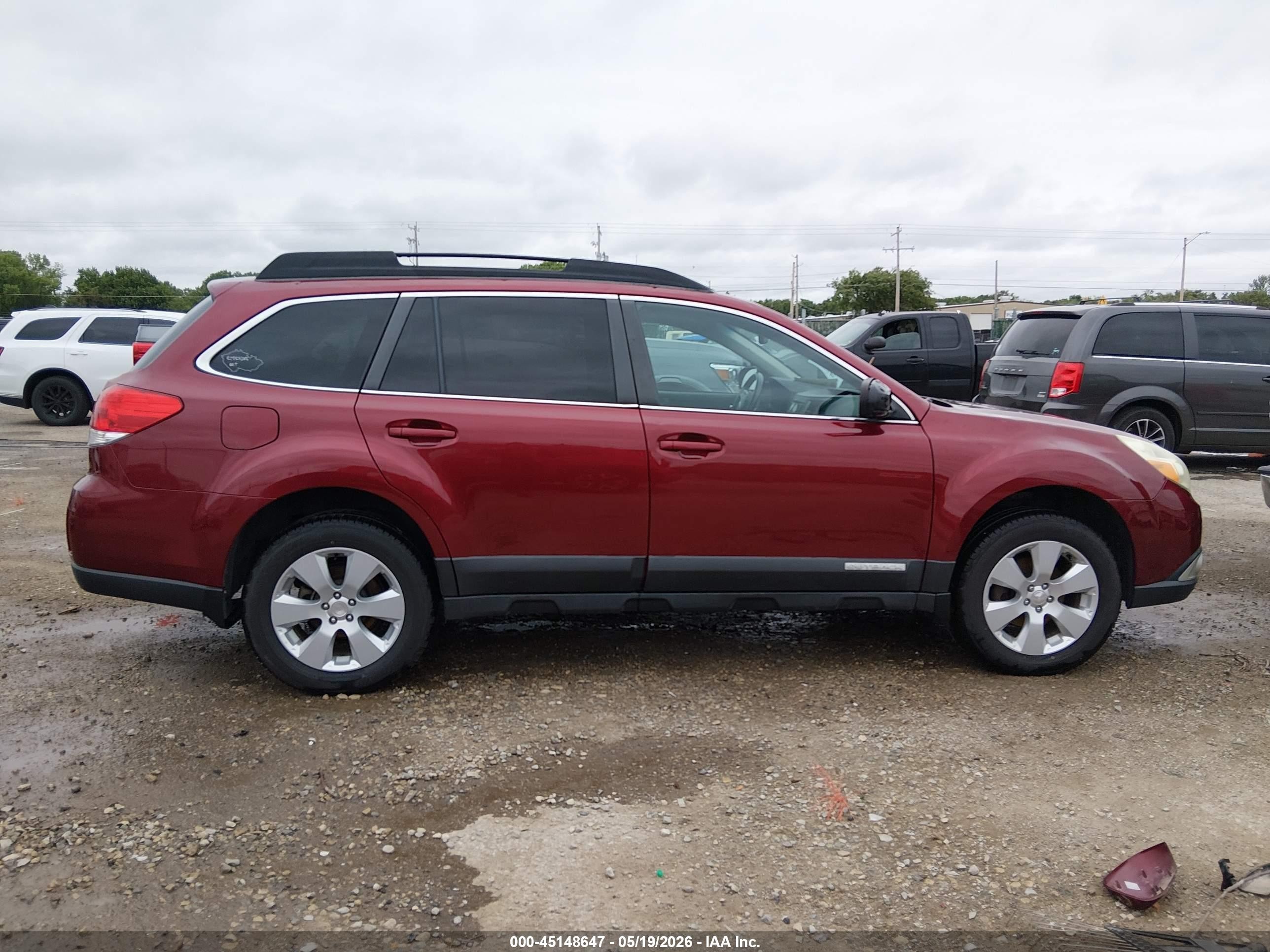 2012 Subaru Outback 2.5i Premium Red vin: 4S4BRCCC6C3264148
