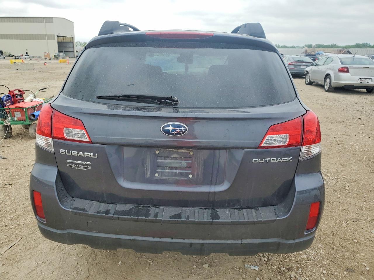 2013 Subaru Outback 2.5i Premium Gray vin: 4S4BRCCC6D3237579