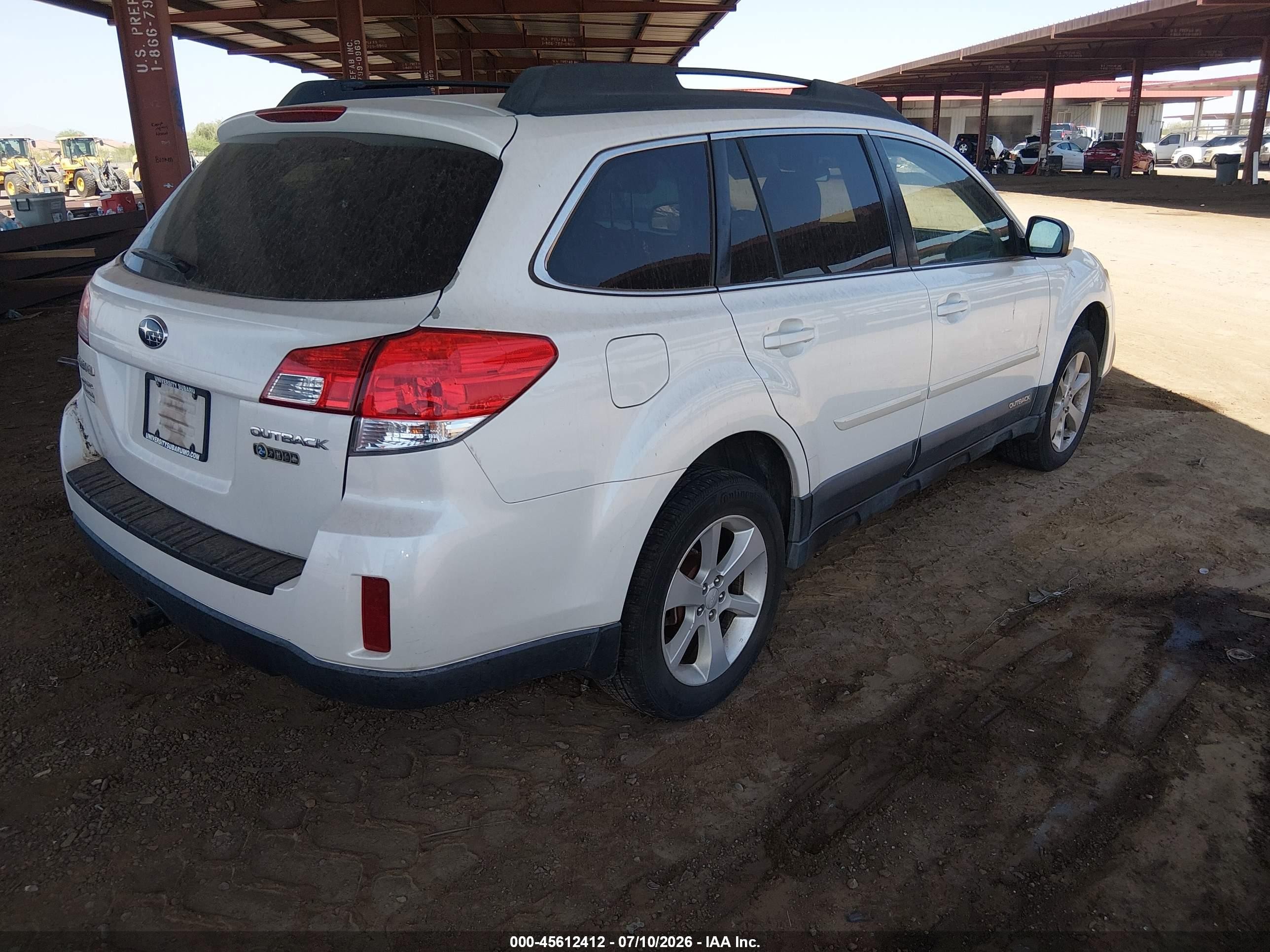 2013 Subaru Outback 2.5i Premium White vin: 4S4BRCCC6D3248078