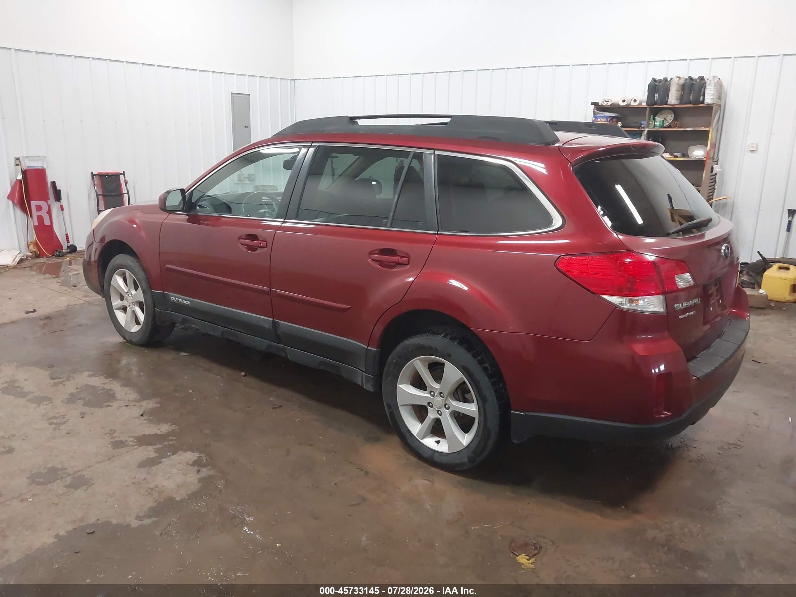 2013 Subaru Outback 2.5i Premium Burgundy vin: 4S4BRCCC6D3265849