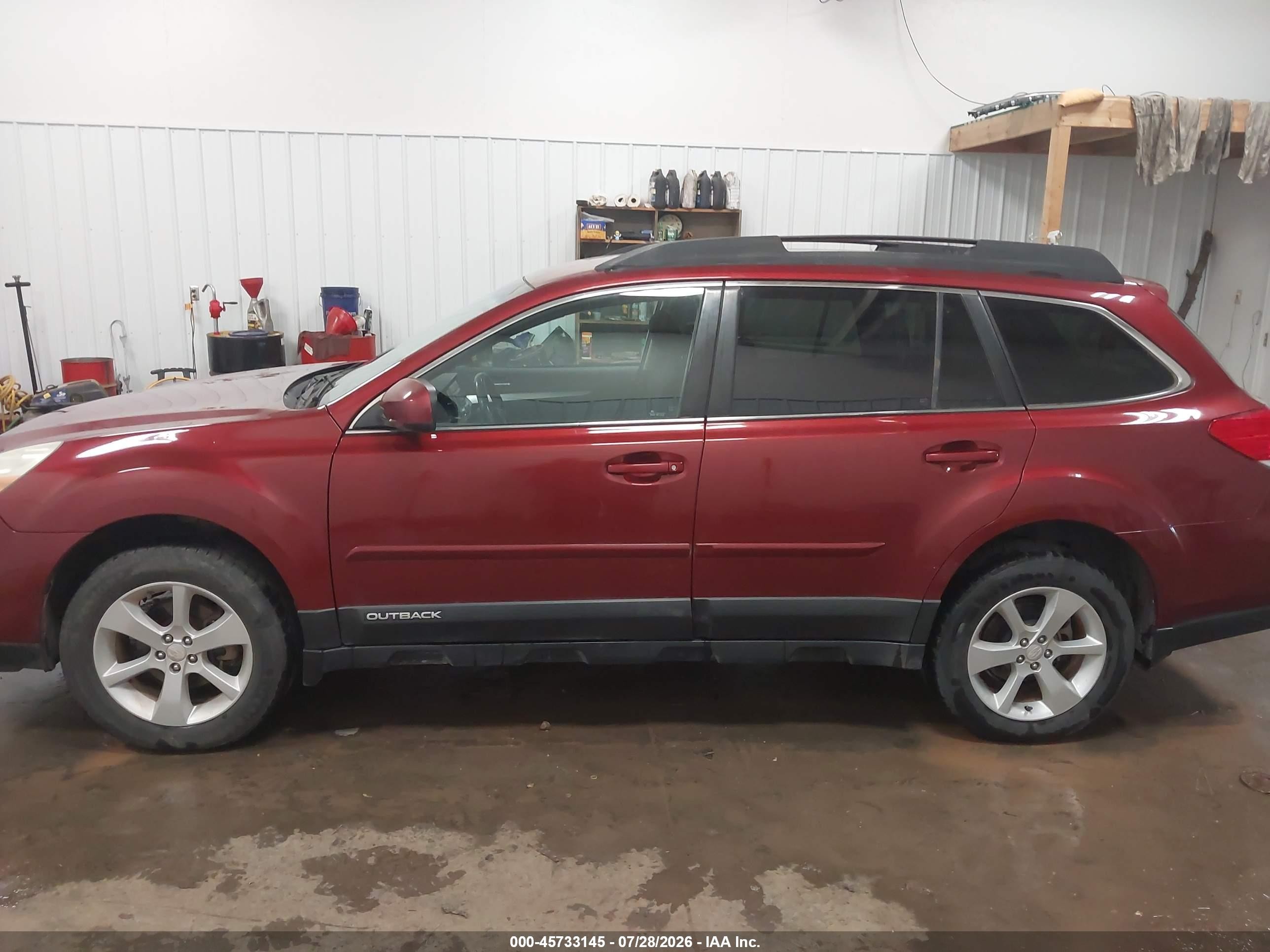 2013 Subaru Outback 2.5i Premium Burgundy vin: 4S4BRCCC6D3265849