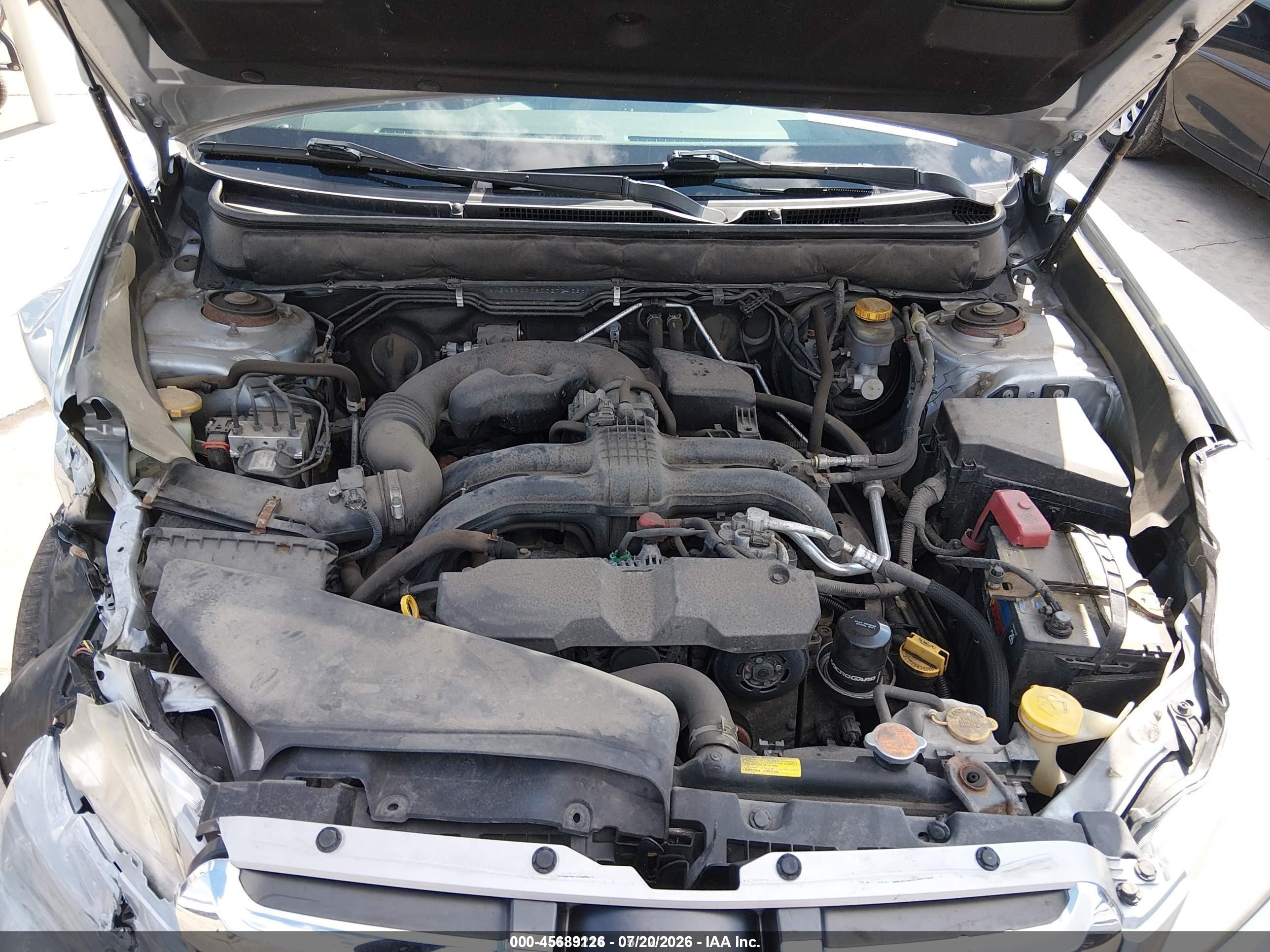 2013 Subaru Outback 2.5i Premium Silver vin: 4S4BRCCC6D3270436