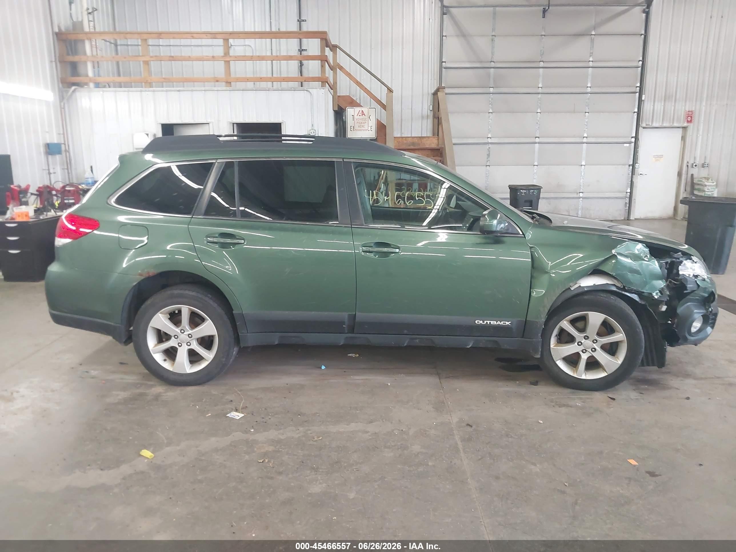 2014 Subaru Outback 2.5i Premium Green vin: 4S4BRCCC6E3225188