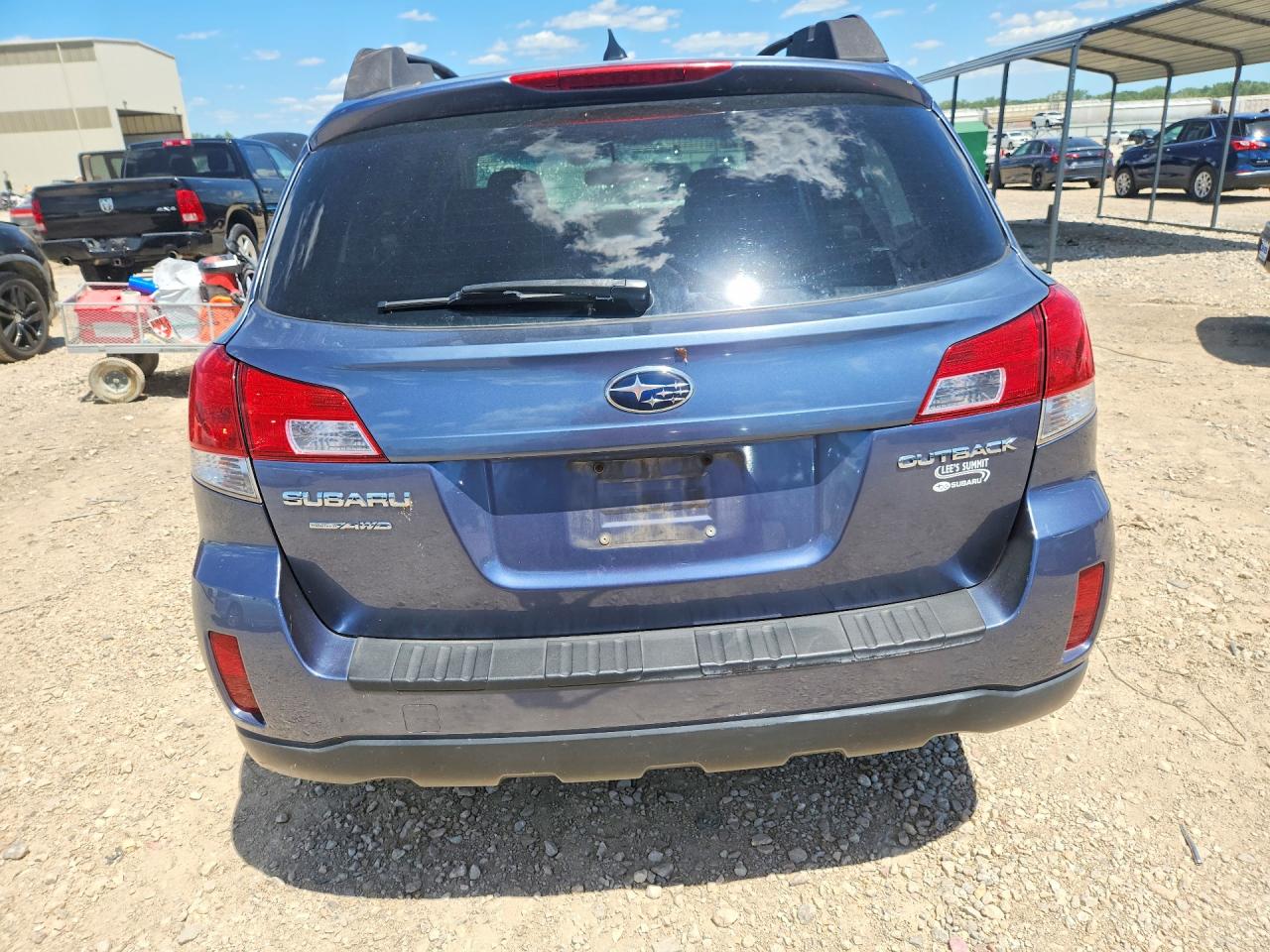 2014 Subaru Outback 2.5i Premium Blue vin: 4S4BRCCC6E3253220