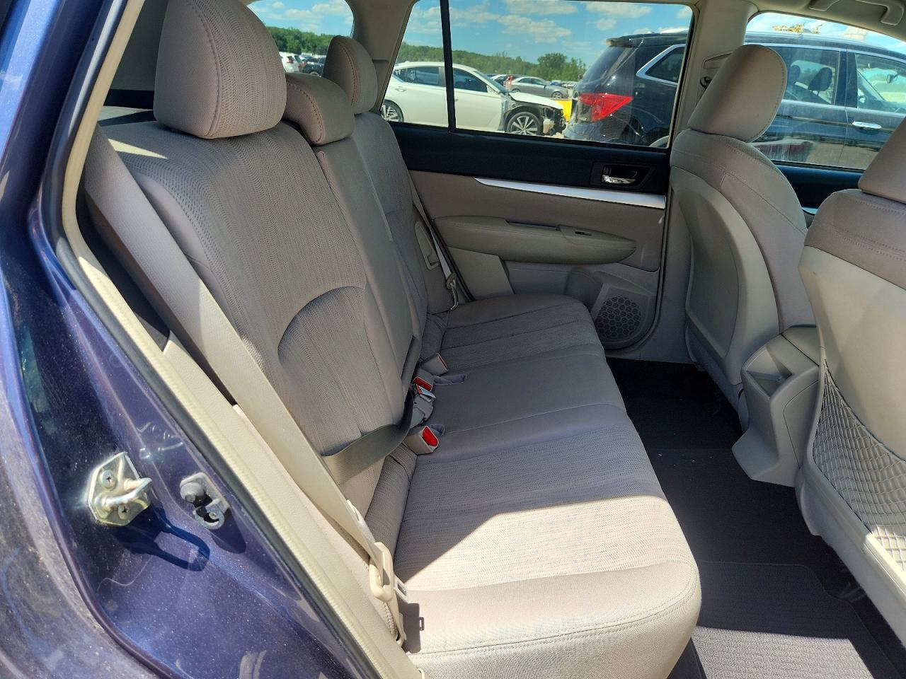 2014 Subaru Outback 2.5i Premium Blue vin: 4S4BRCCC6E3253220