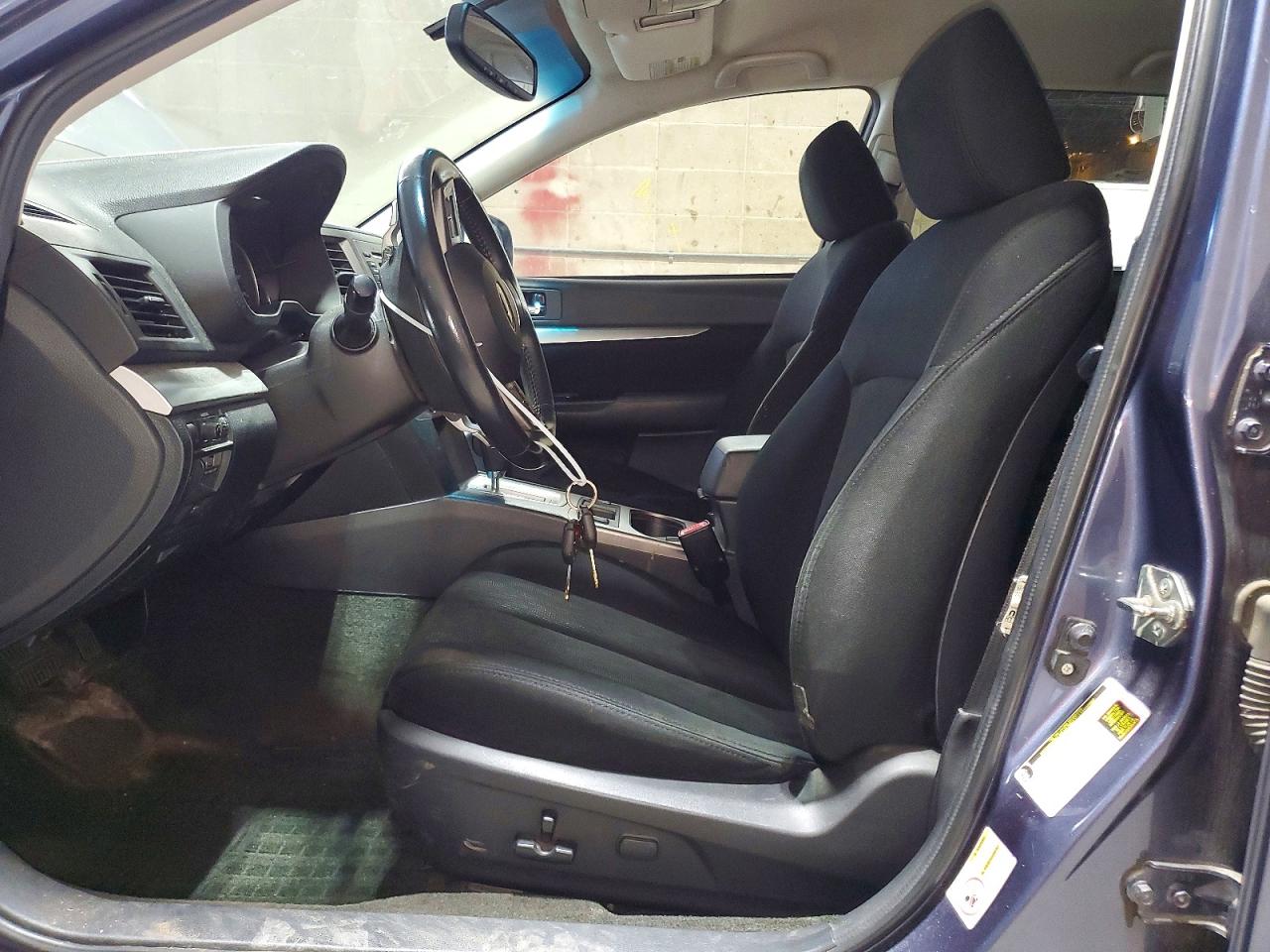 2014 Subaru Outback 2.5i Premium Blue vin: 4S4BRCCC6E3263651