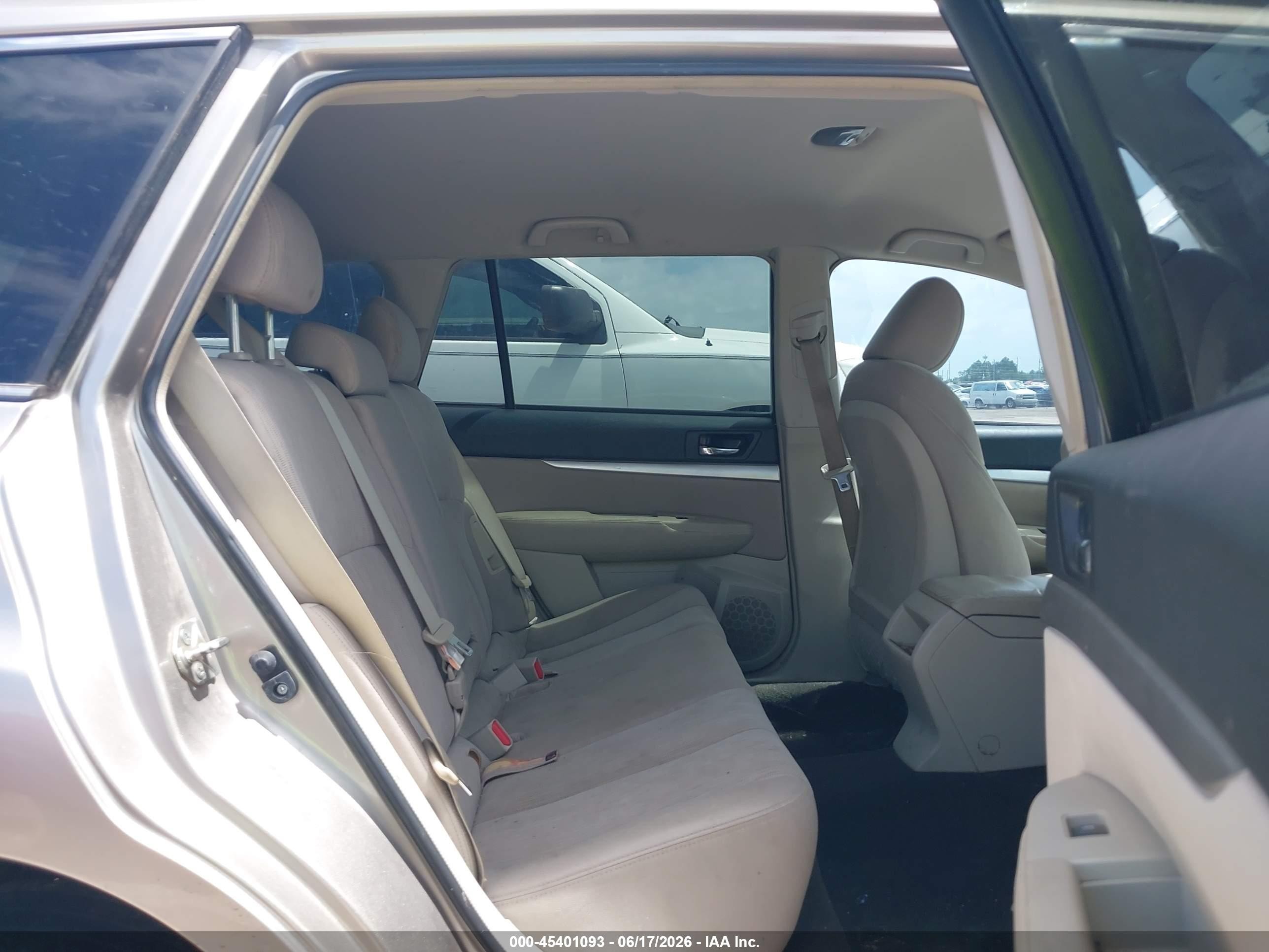 2014 Subaru Outback 2.5i Premium Tan vin: 4S4BRCCC6E3292292
