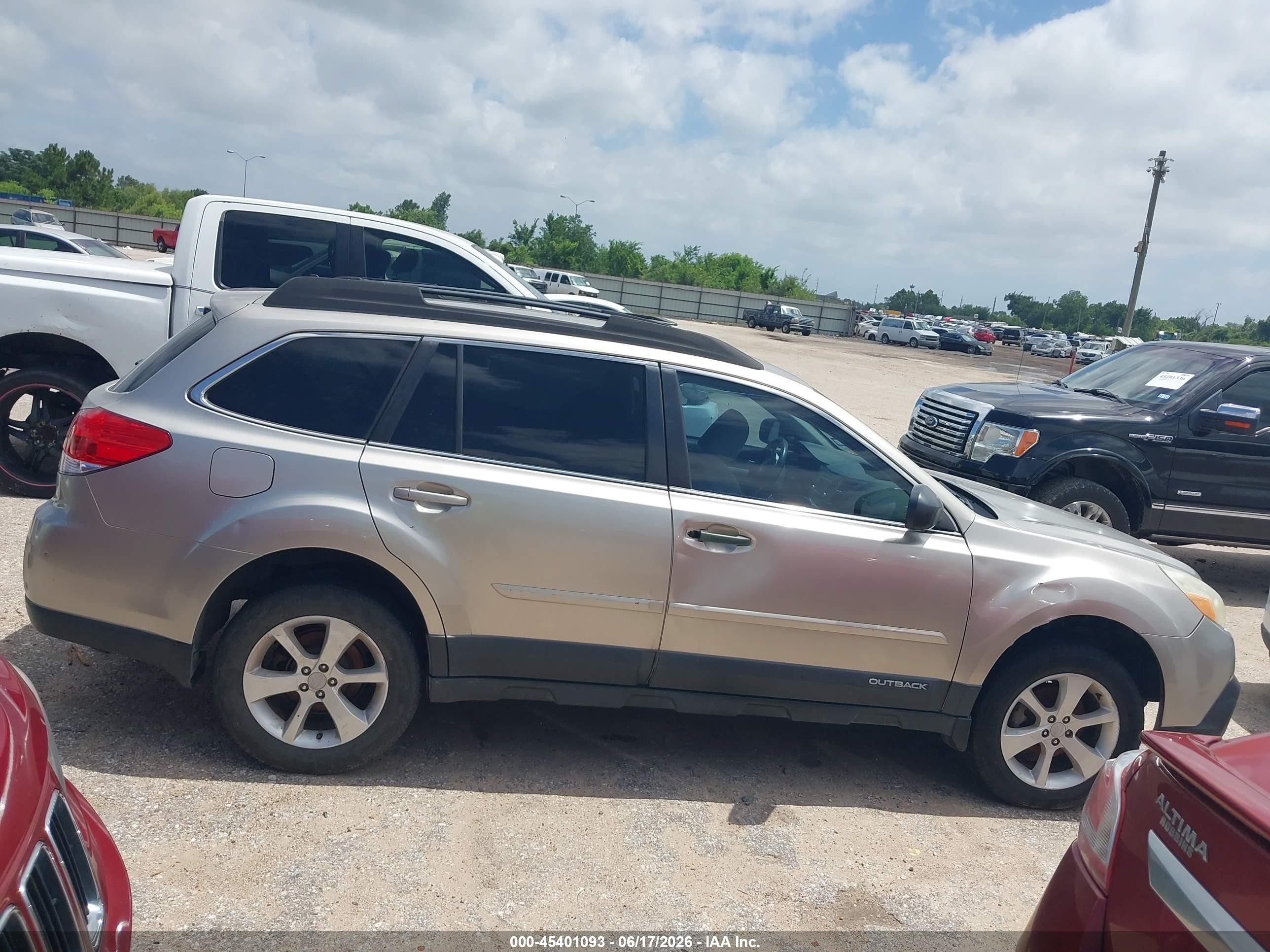 2014 Subaru Outback 2.5i Premium Tan vin: 4S4BRCCC6E3292292