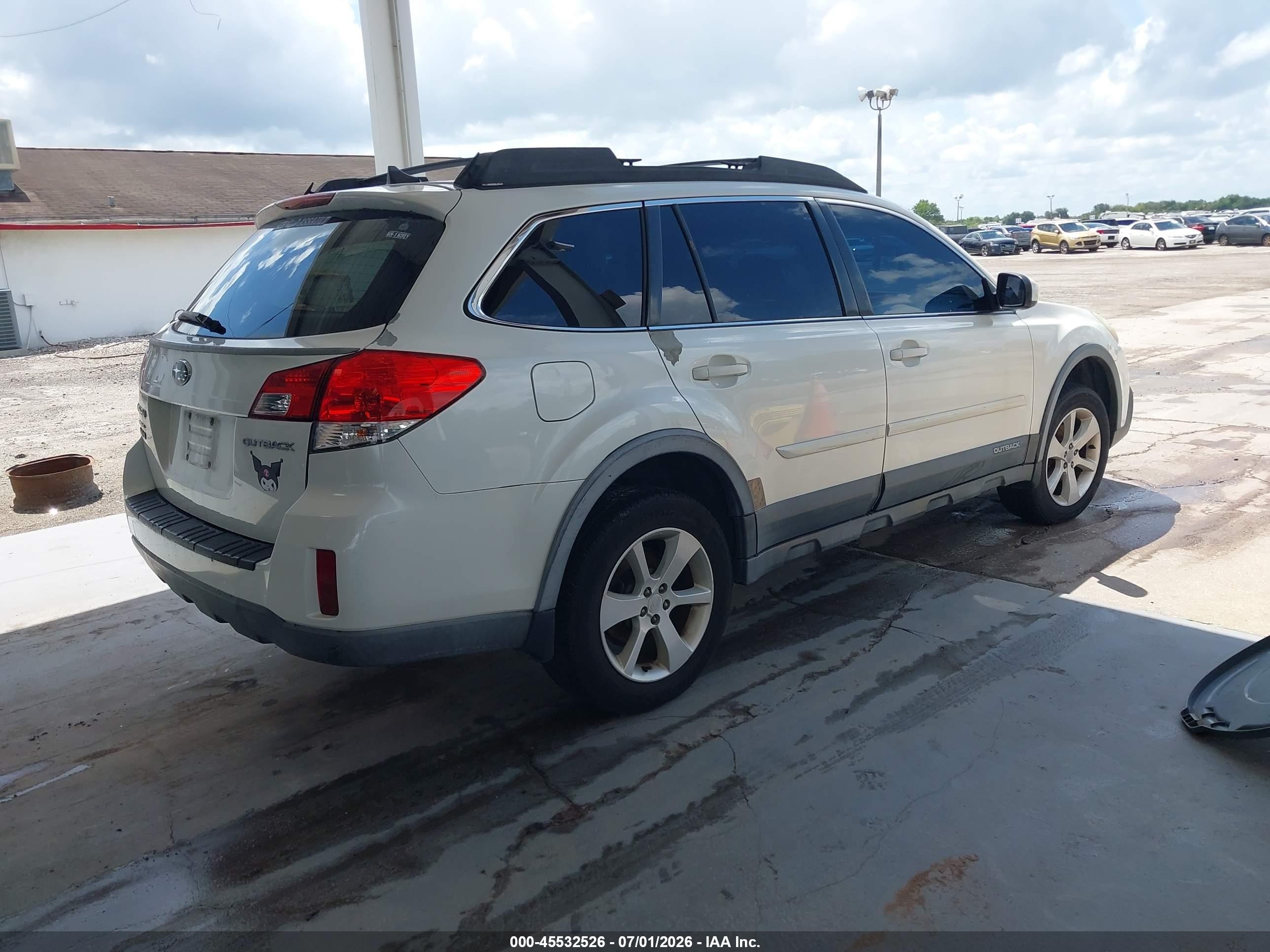 2014 Subaru Outback 2.5i Premium White vin: 4S4BRCCC6E3311410
