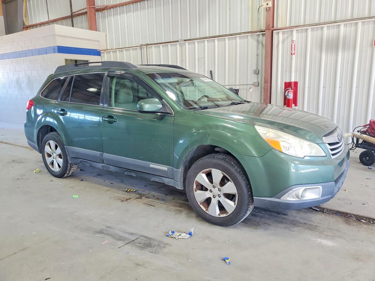 2010 Subaru Outback 2.5i Premium Green vin: 4S4BRCCC7A3339839