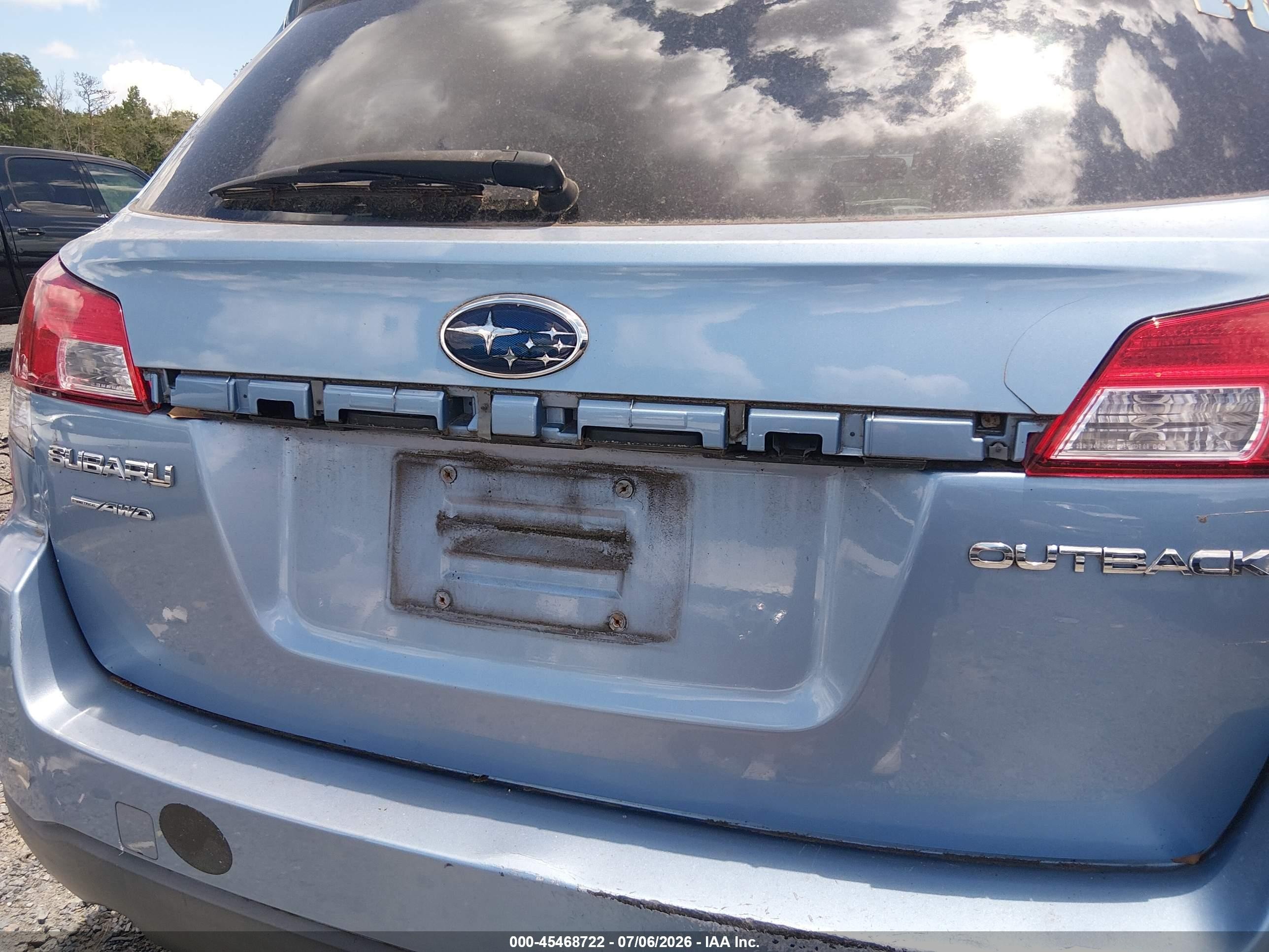 2010 Subaru Outback 2.5i Premium Blue vin: 4S4BRCCC7A3363932